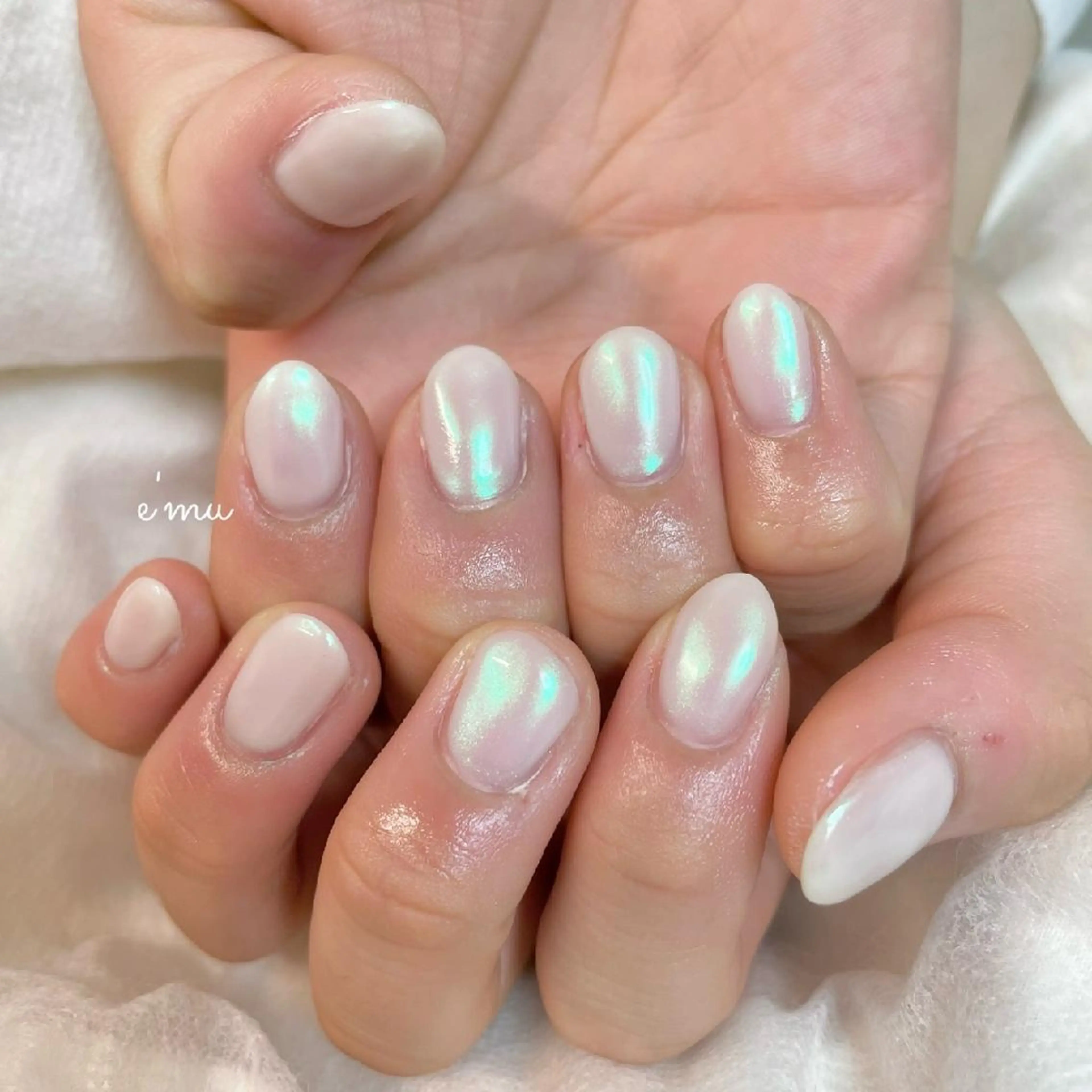 ネイル オーロラネイル ハンドネイル nail salon e'mu💐のネイルデザイン