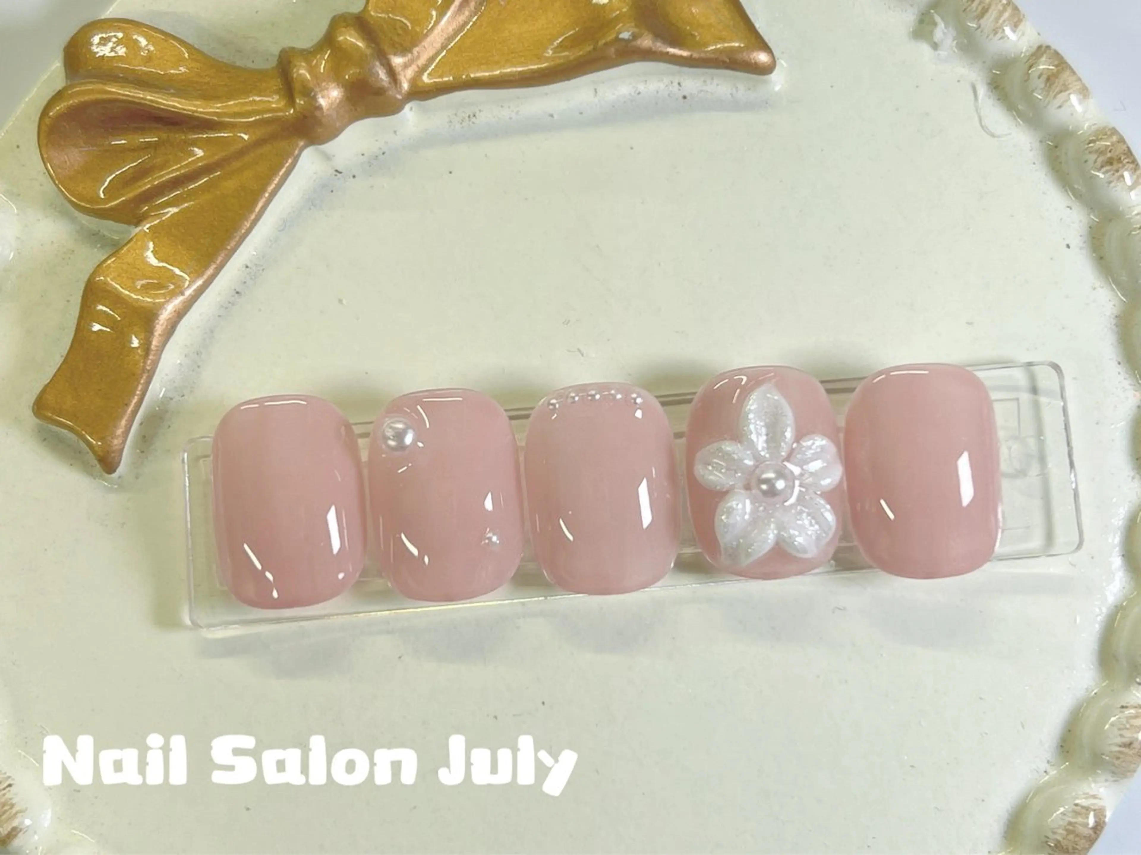 ネイル アートネイル オーロラネイル ジェルネイル ガーリー キラキラネイル July モモのネイルデザイン