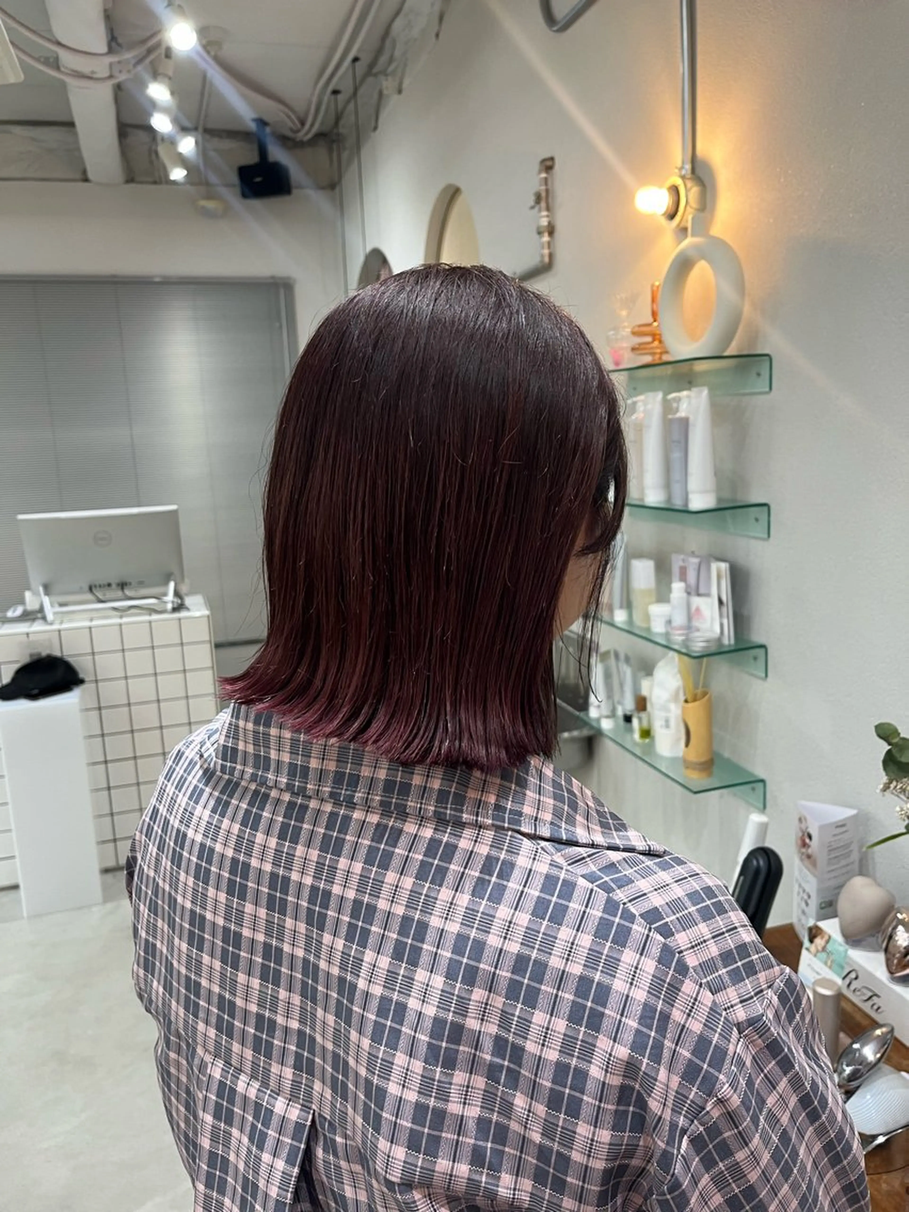 カラー ブリーチ ピンクカラー chika/艶カラー /似合わせカラーのヘアスタイル