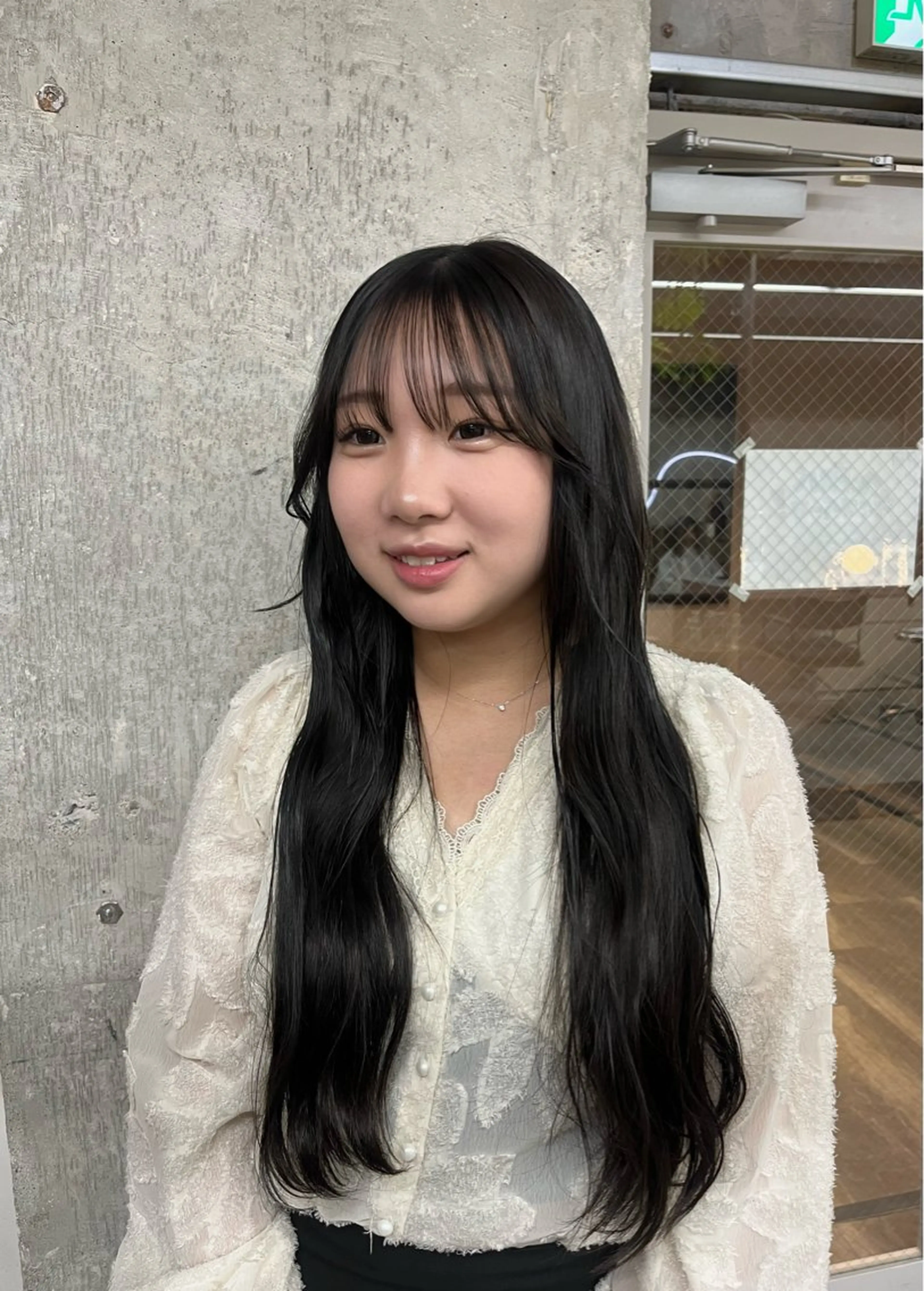 ロング 小長谷 夕菜のヘアスタイル