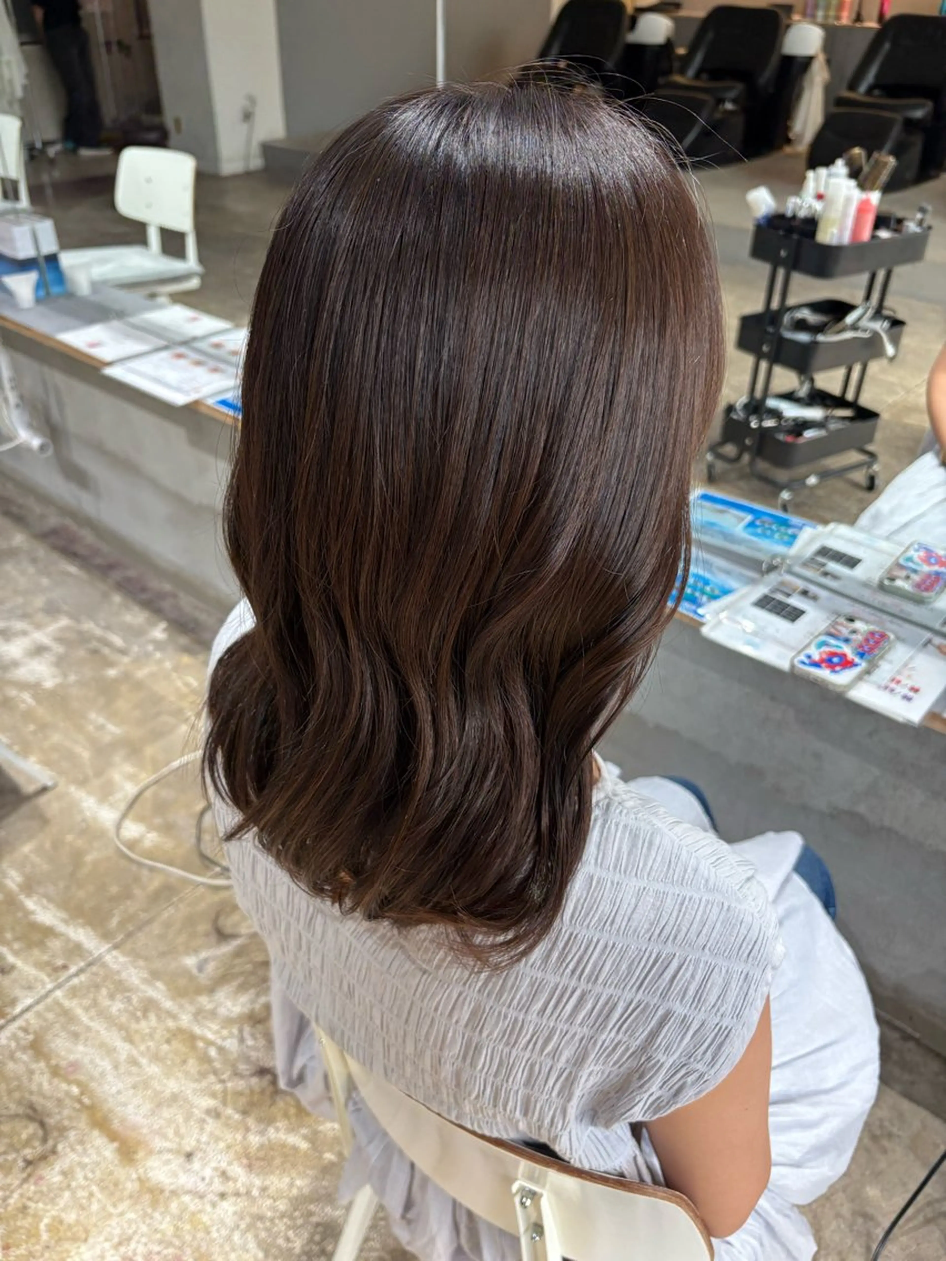 ミディアム カラー アッシュ 透明感カラー オレンジ カット ヘアカラー 玉置 七海のヘアスタイル