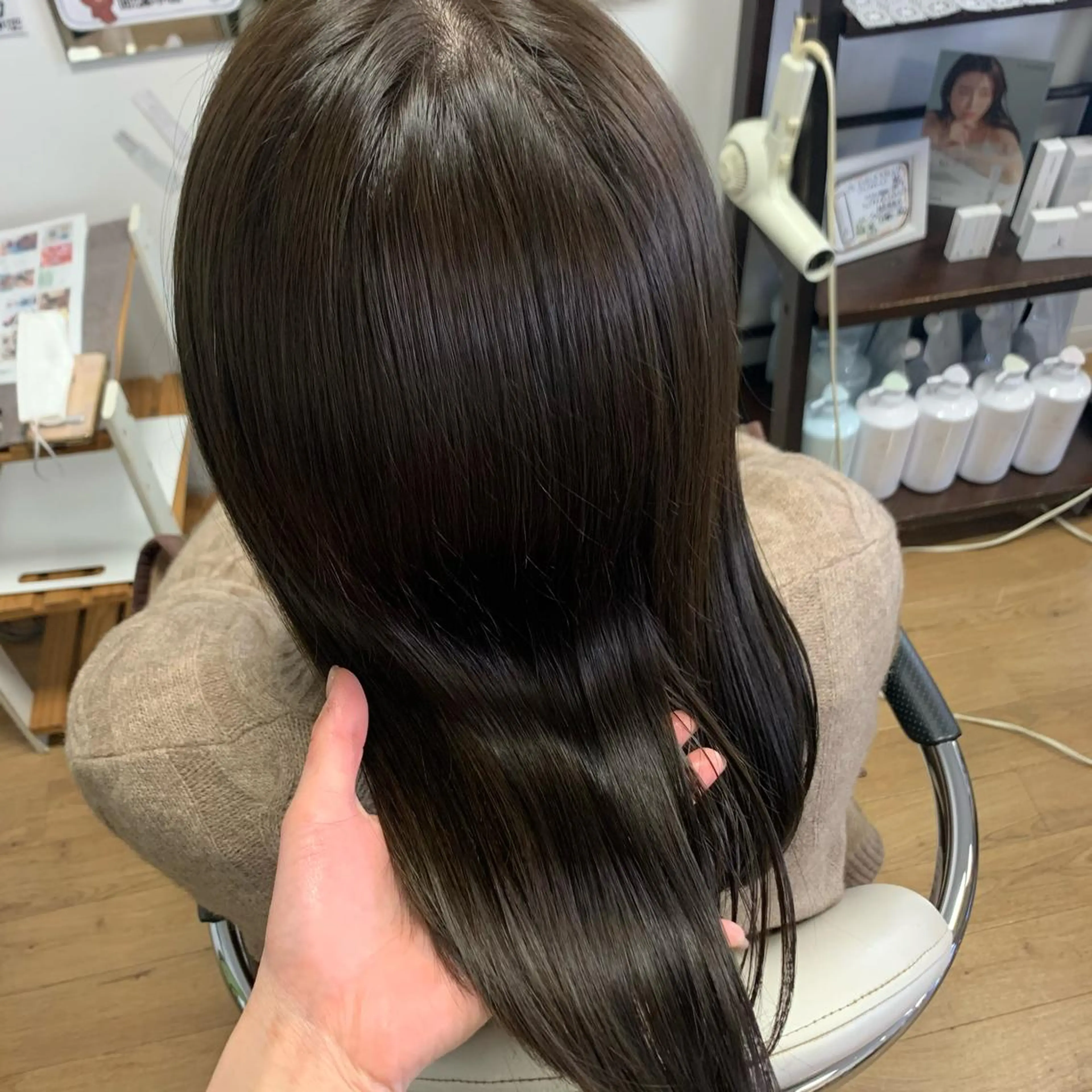 セミロング SALOWIN 岡山店所属・SALOWIN / manaka 🪽のヘアスタイル