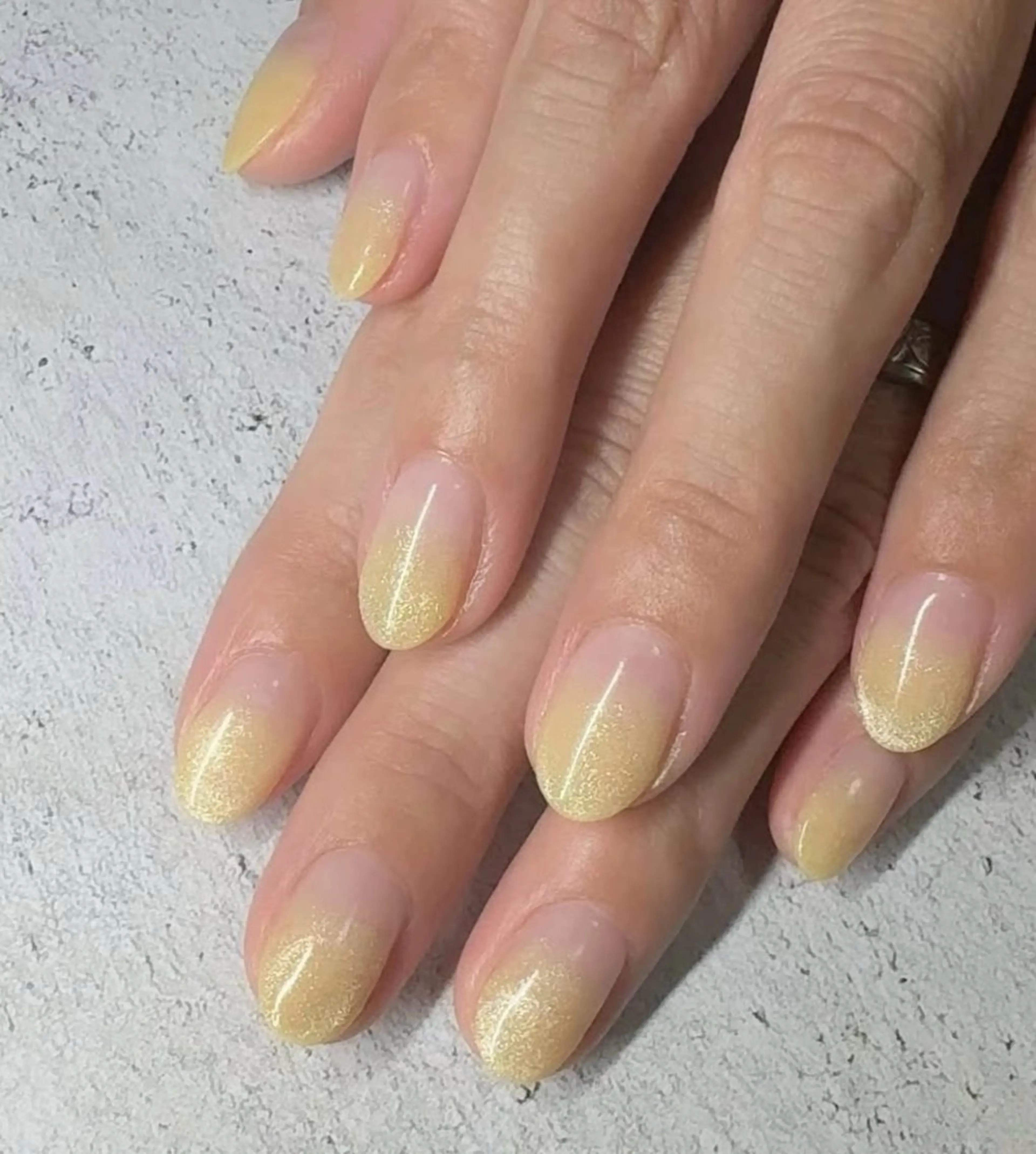 【ハンド】グラデーション（オフ込）の写真