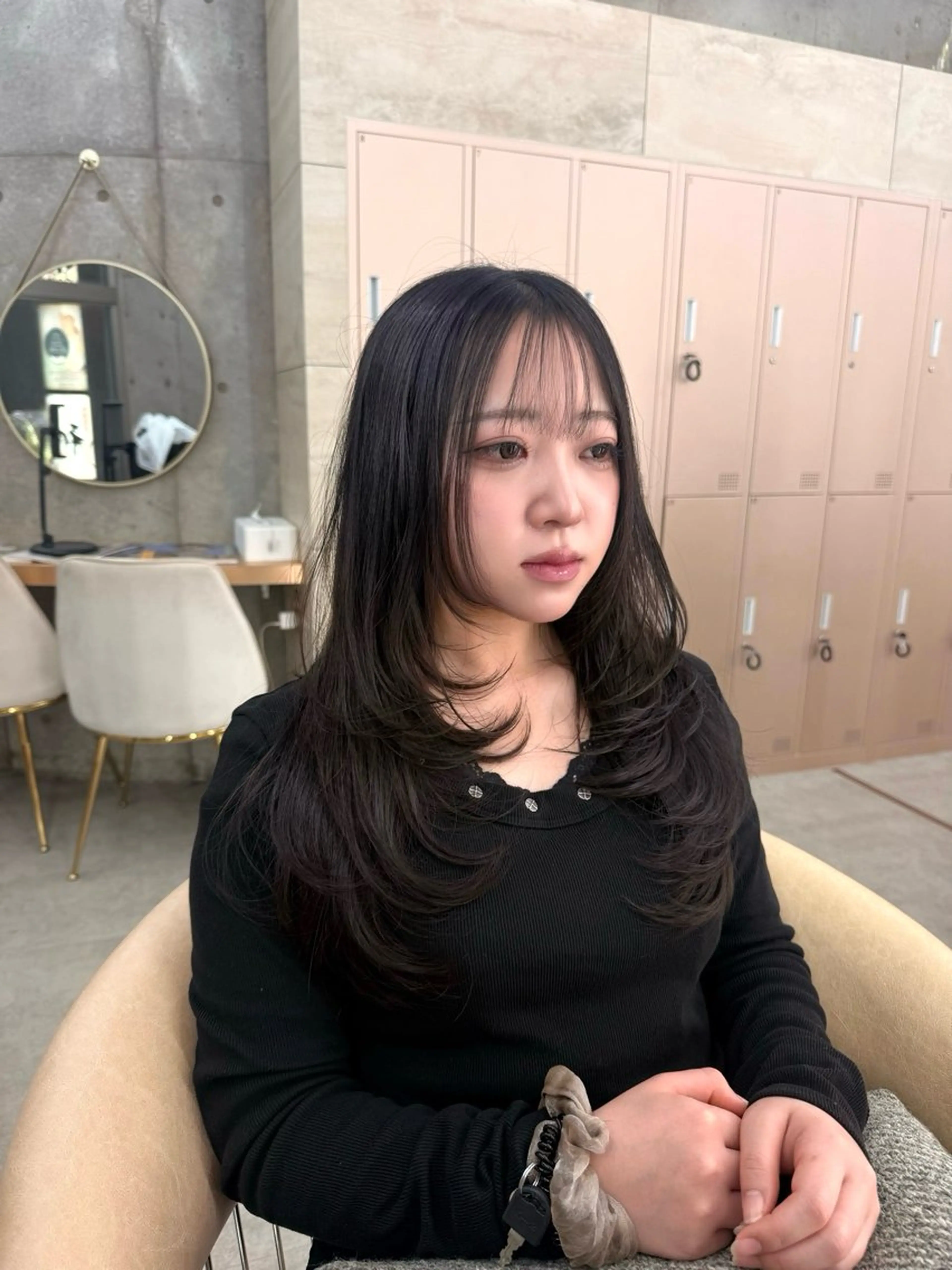 セミロング カット トリートメント 髪質改善|透明 感カラー🩵レイヤーのヘアスタイル