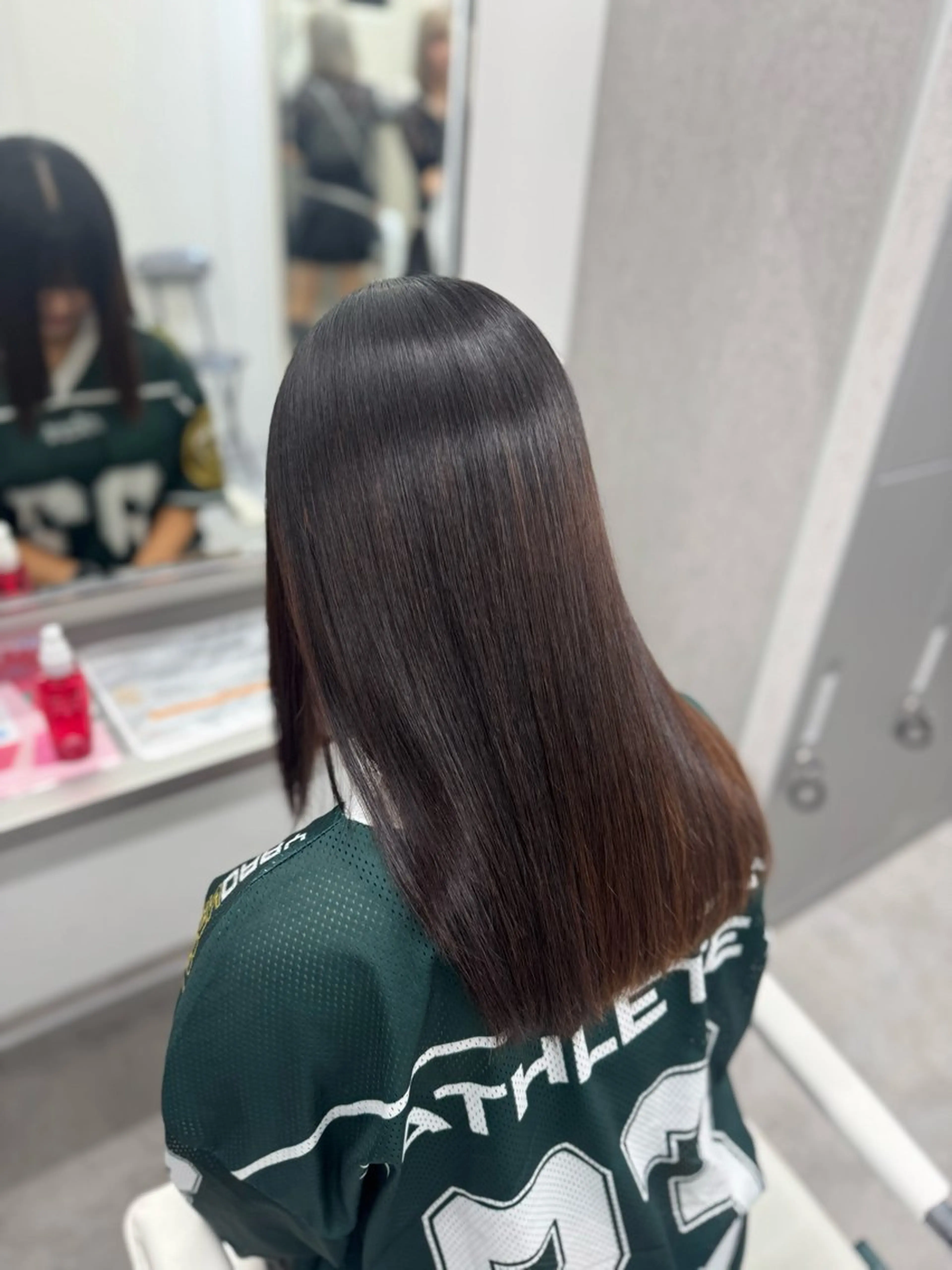 セミロング カット 縮毛矯正 🕯コバ/レイヤー/ 美髪縮毛🕯のヘアスタイル