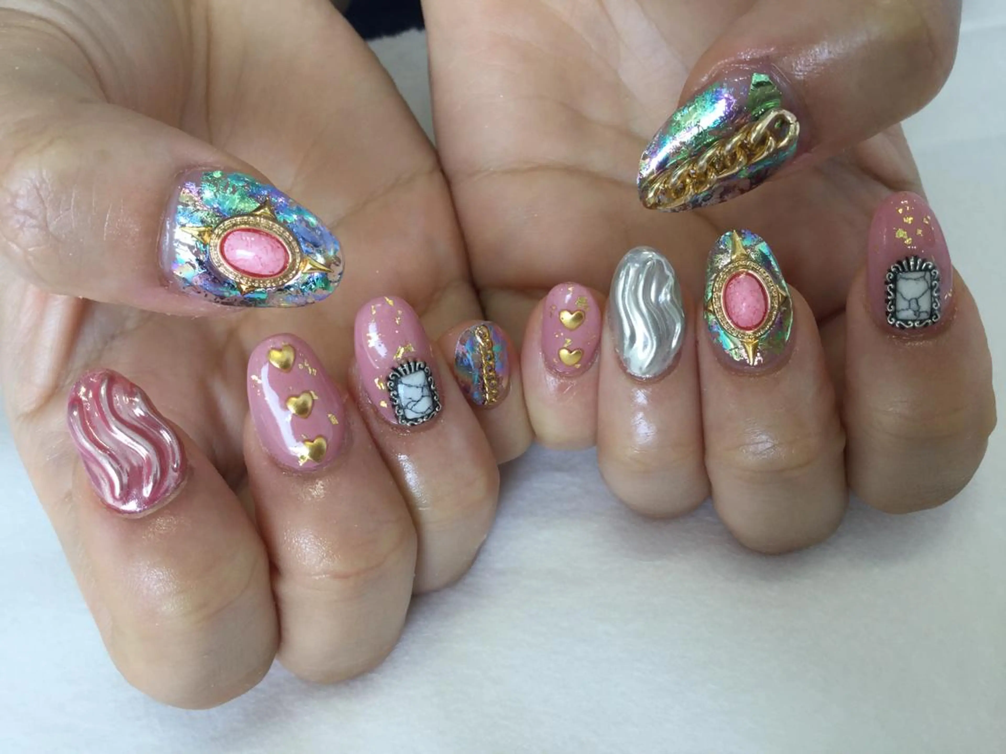 ネイル ハンドネイル 💎🐰 saki. m 🐰💎のネイルデザイン