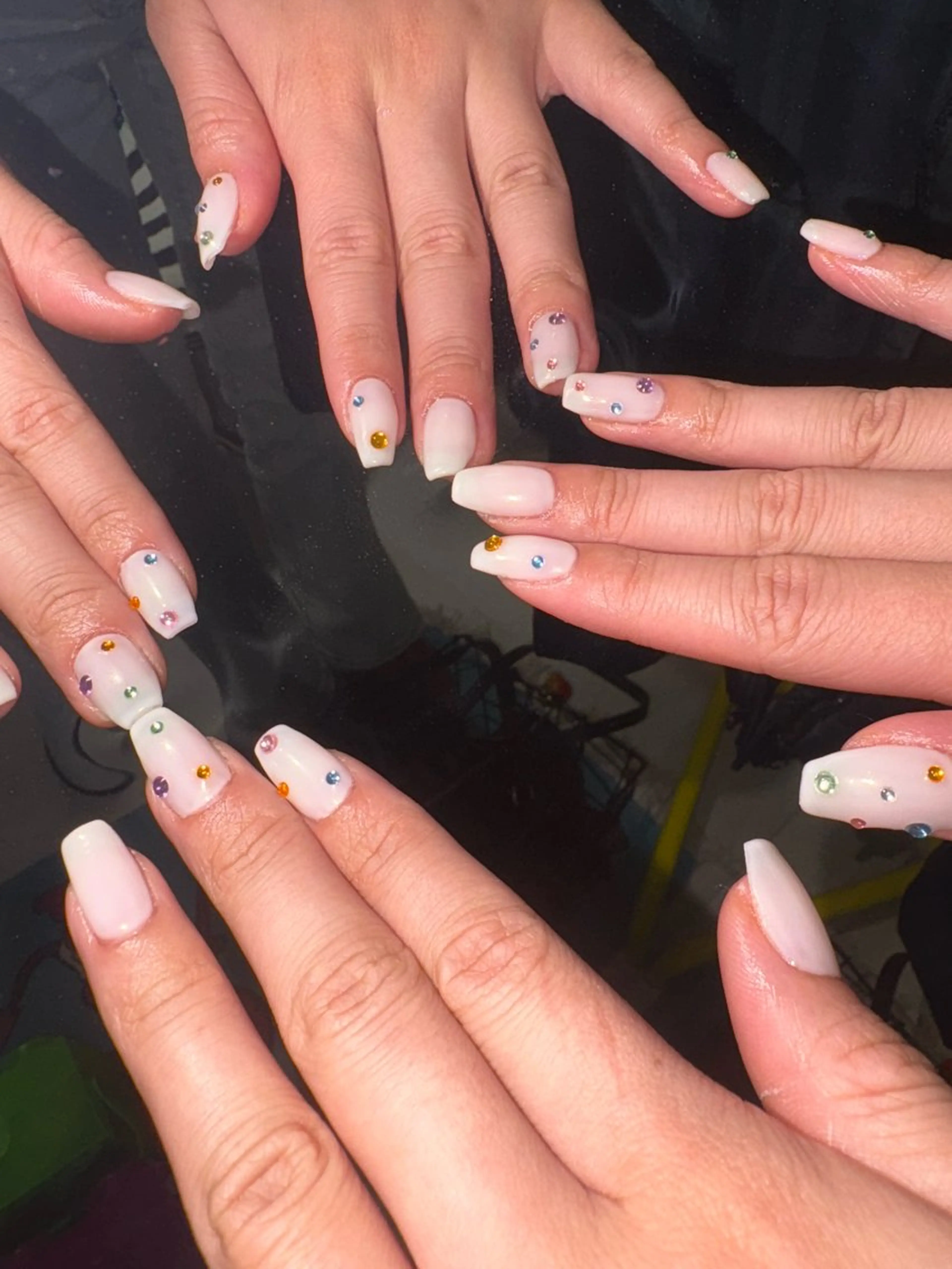 ネイル ストーンネイル ハンドネイル 33nail✴️栄 スミレ❇️Gel-xのネイルデザイン