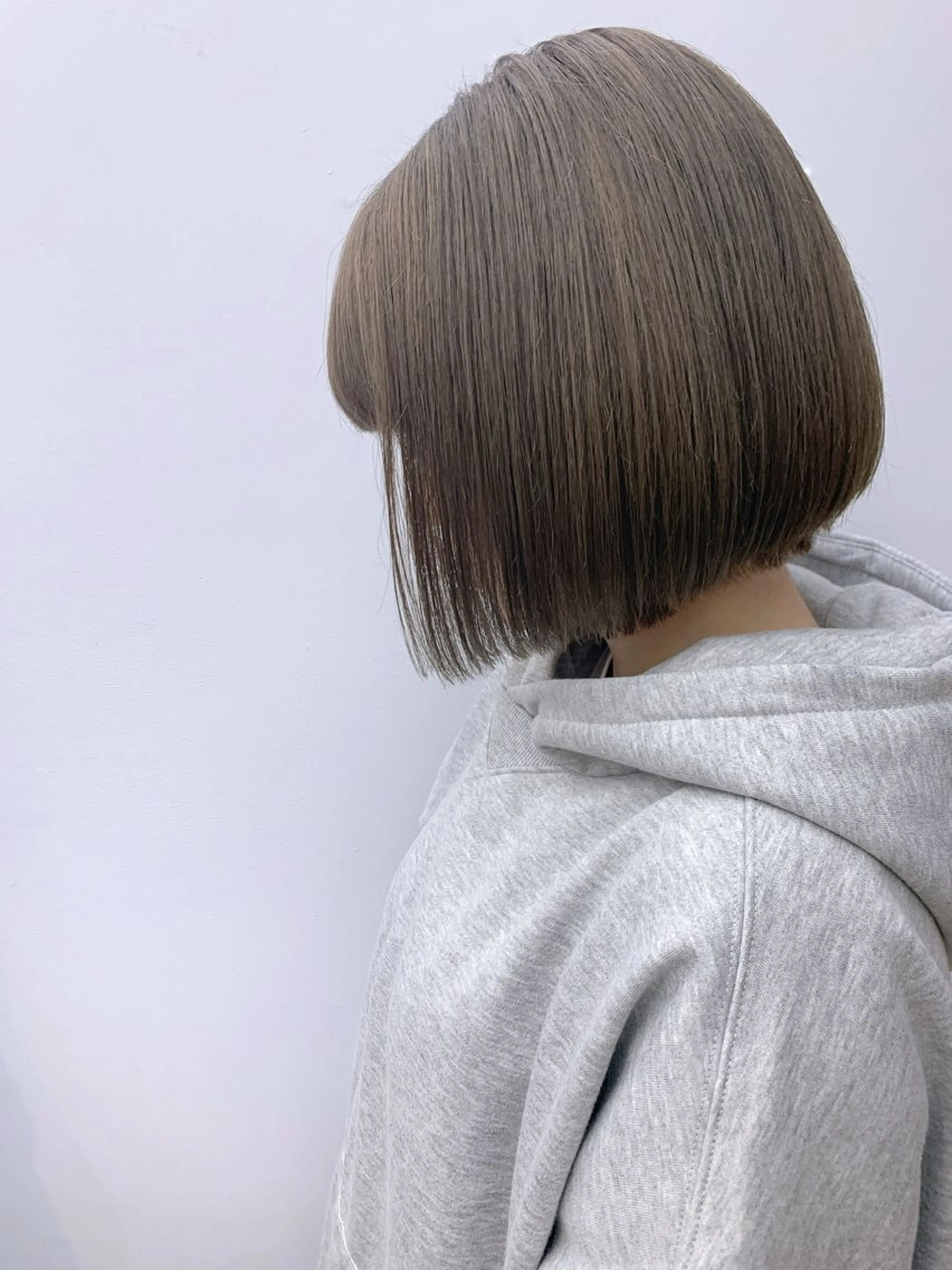 ショート カラー グレージュ ハイトーンカラー ボブ 髪質改善 fhami 店長 髪質改善　DAITOのヘアスタイル