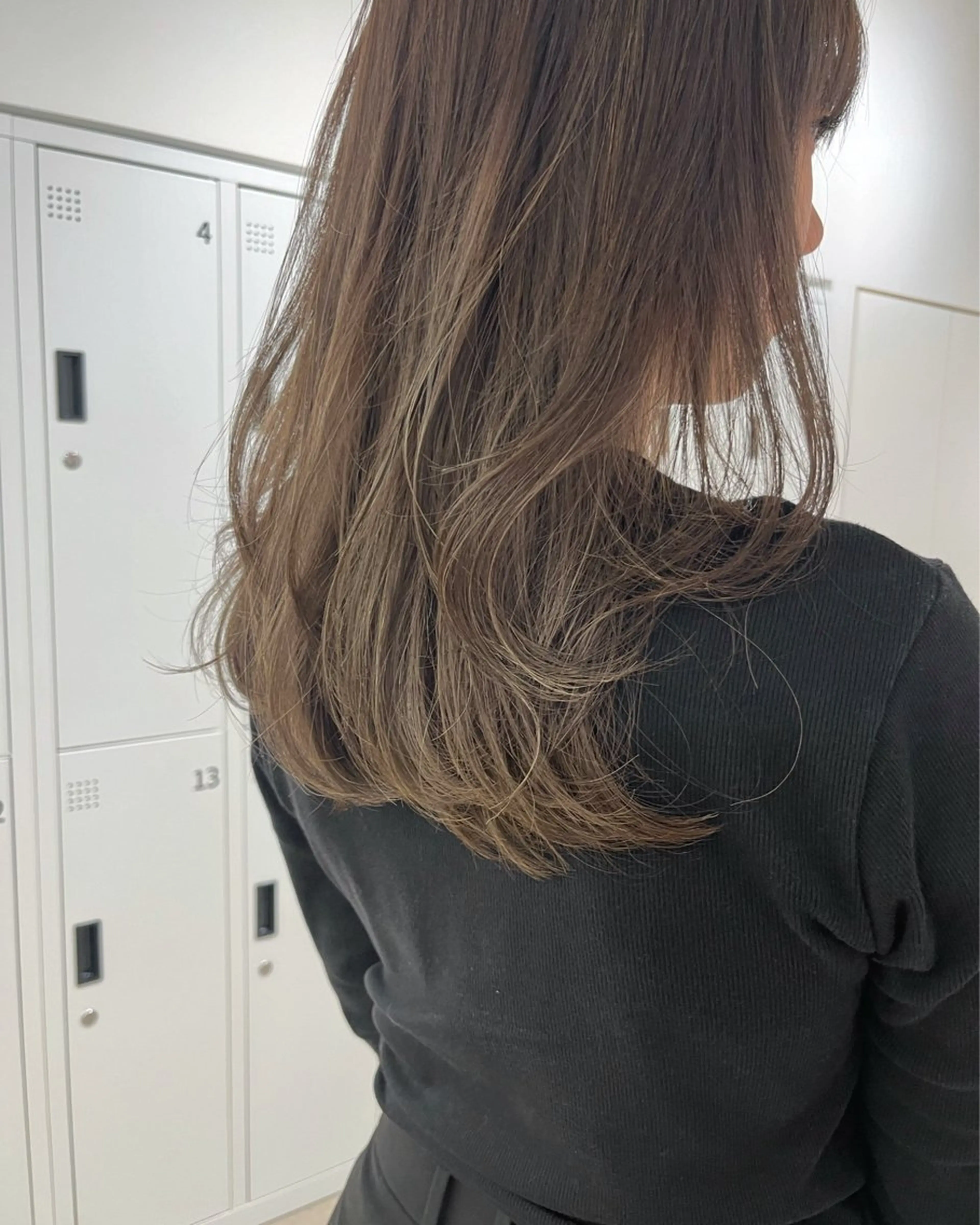 ロング ハイライト 箱崎 凪沙のヘアスタイル