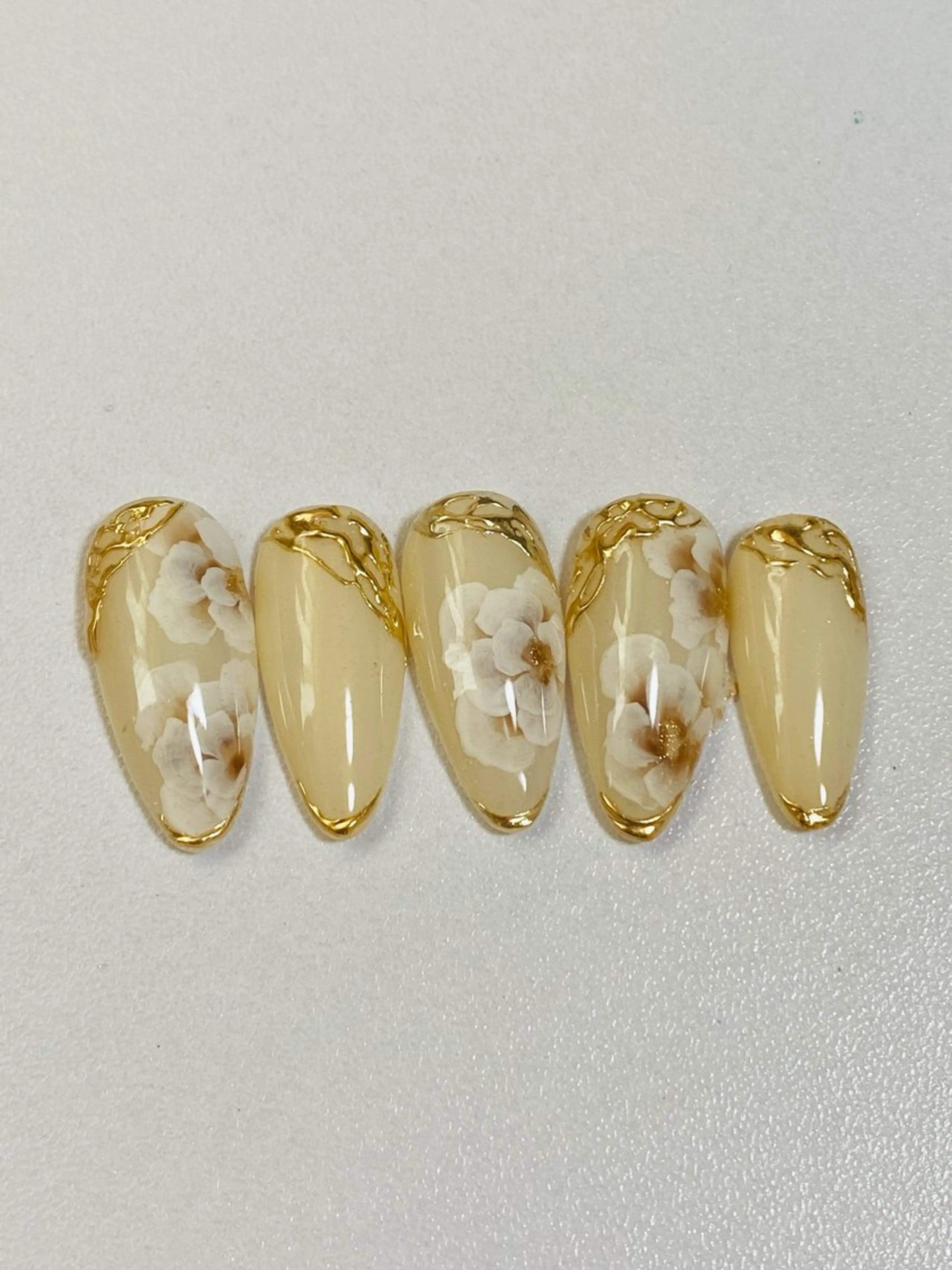 ネイル フラワーネイル 自宅ネイルサロン ♦️nuance♦️のネイルデザイン