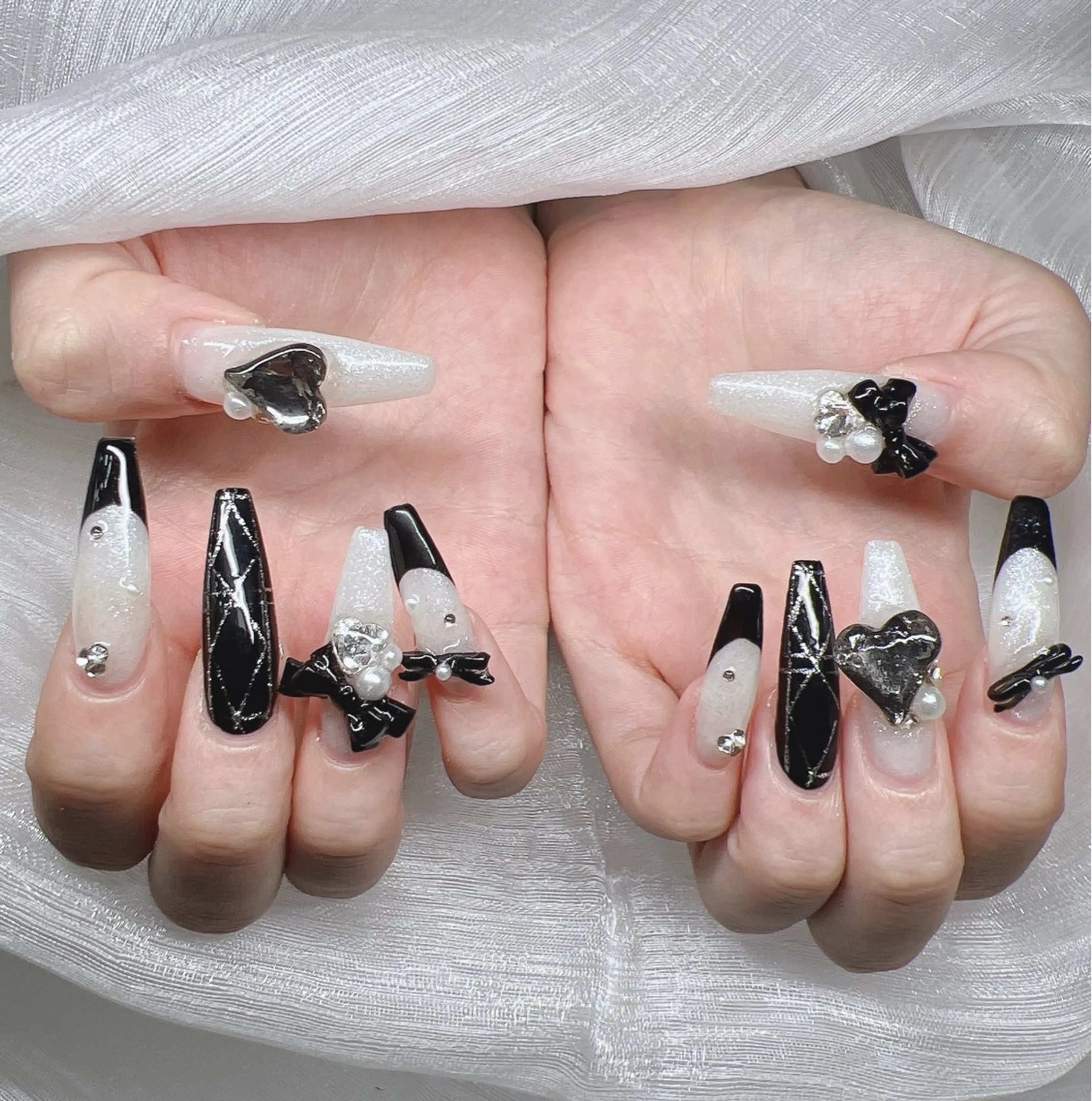 ネイル 長さ出し グラデーション キラキラネイル マグネットネイル ニュアンスネイル Lee Nails チップ長さだし専門店のネイルデザイン