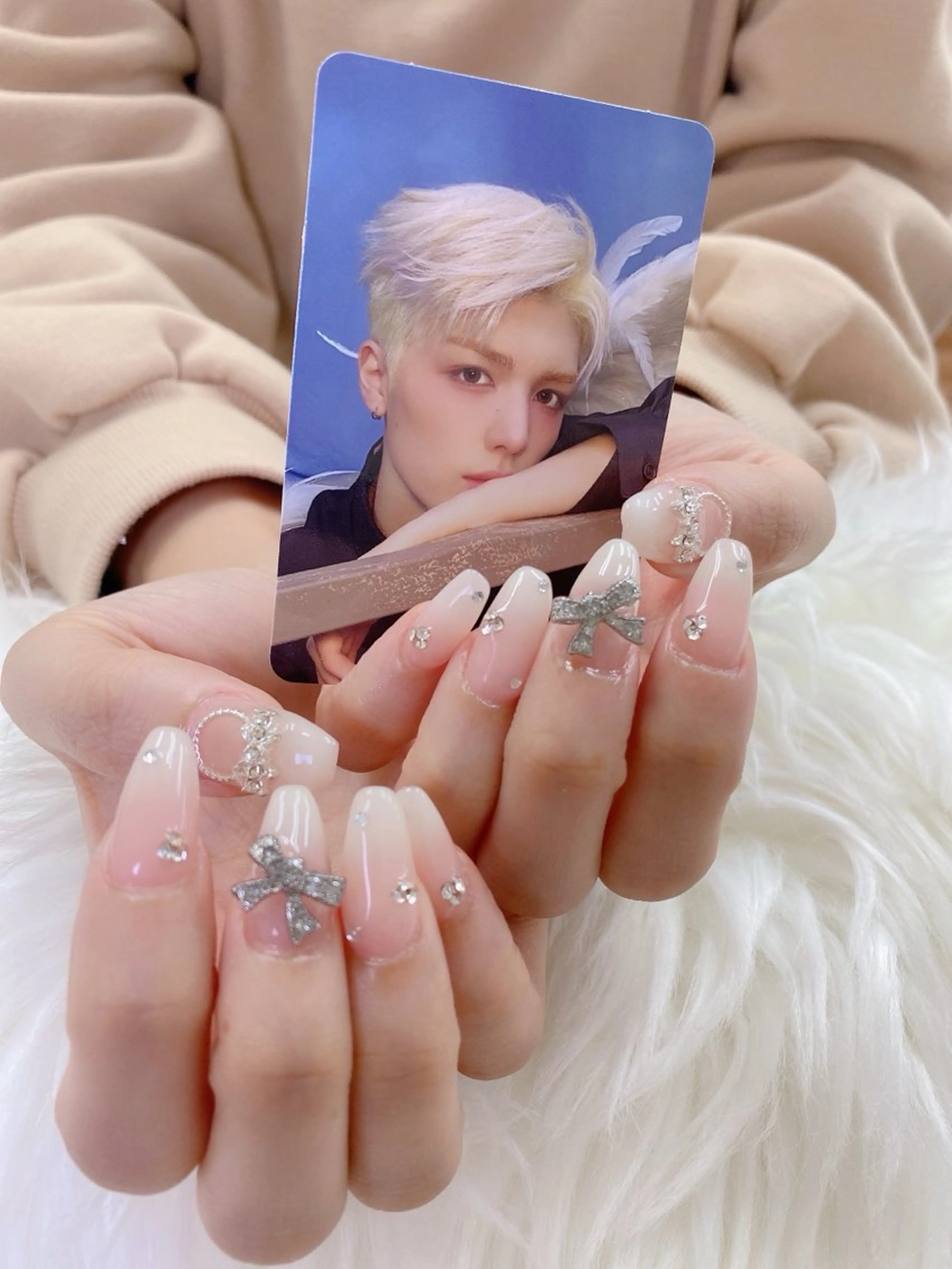 ネイル フレンチネイル グラデーション キラキラネイル 韓国ネイル マグネットネイル ハンドネイル ハンドケア Hara Nail 【パラジェル使用】のネイルデザイン