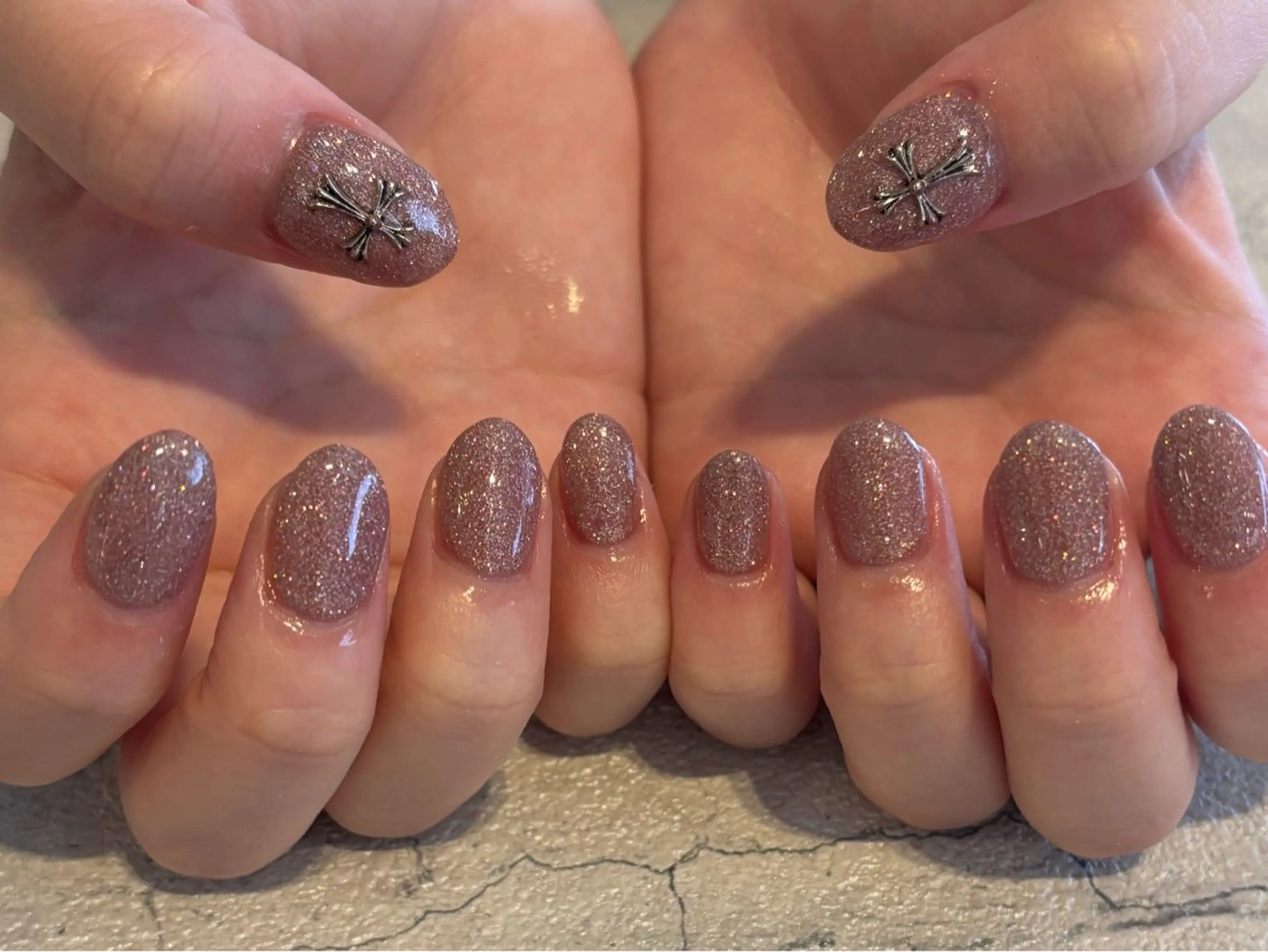 ネイル キラキラネイル ラメ(グリッター) ワンカラーネイル ピンク ikoi Raraのネイルデザイン