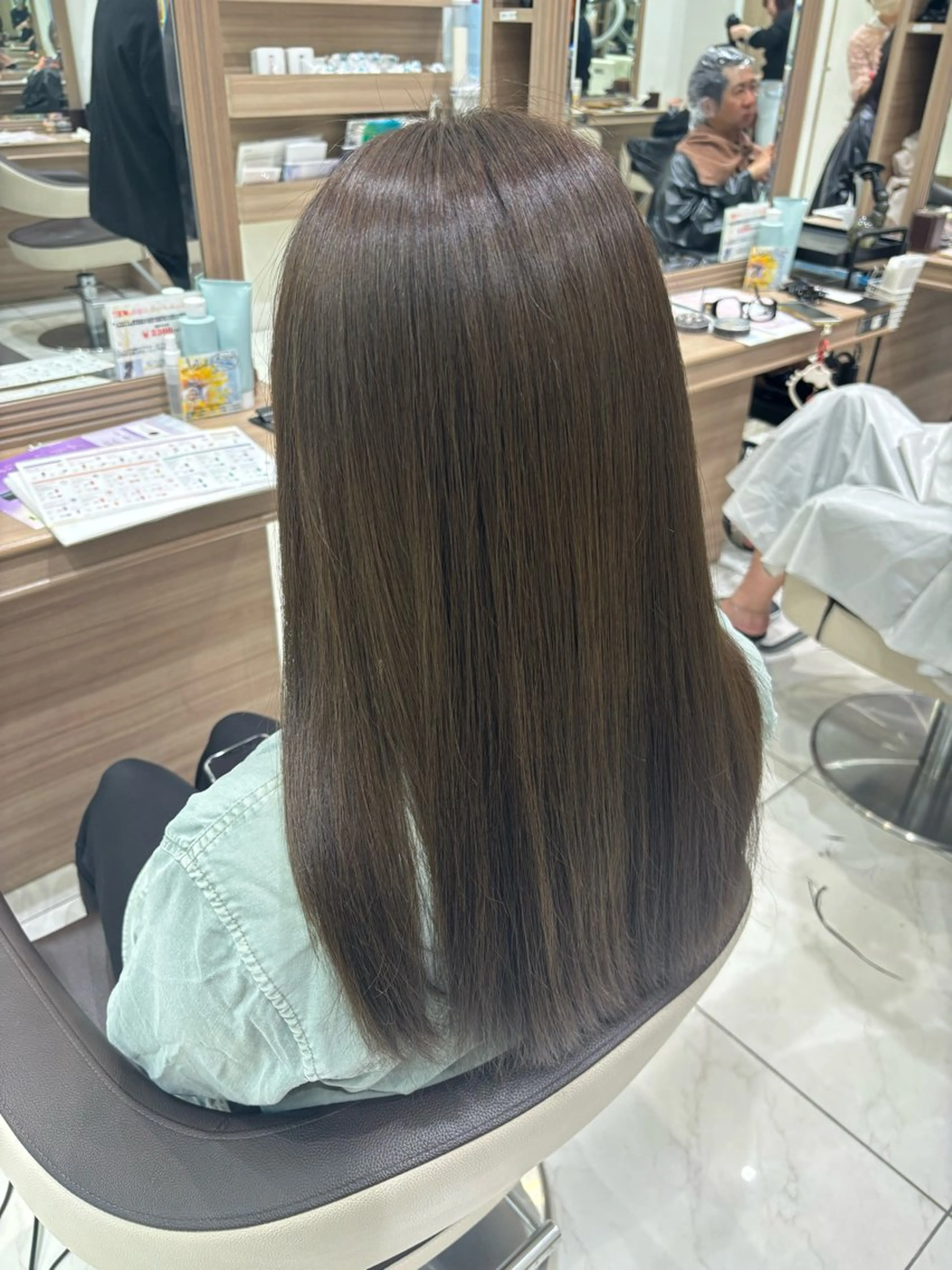 ロング カラー ベージュカラー オリーブベージュ オリーブカラー カット ヘアカラー 鈴木かのん/縮毛矯正 /ミニモ限定クーポンのヘアスタイル