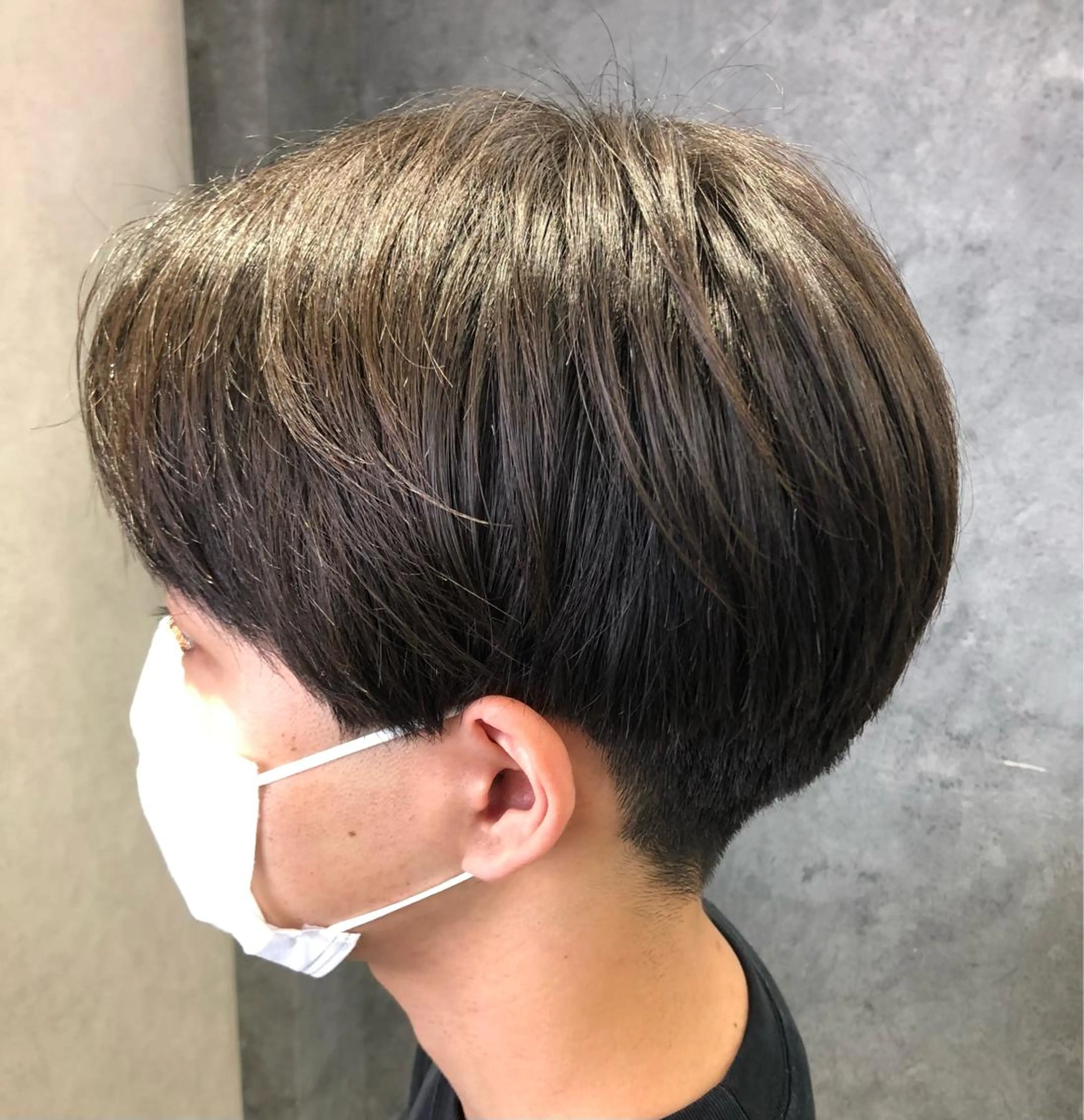 メンズ センターパート ツーブロック カット Noyヨシモト ヒロトのヘアスタイル