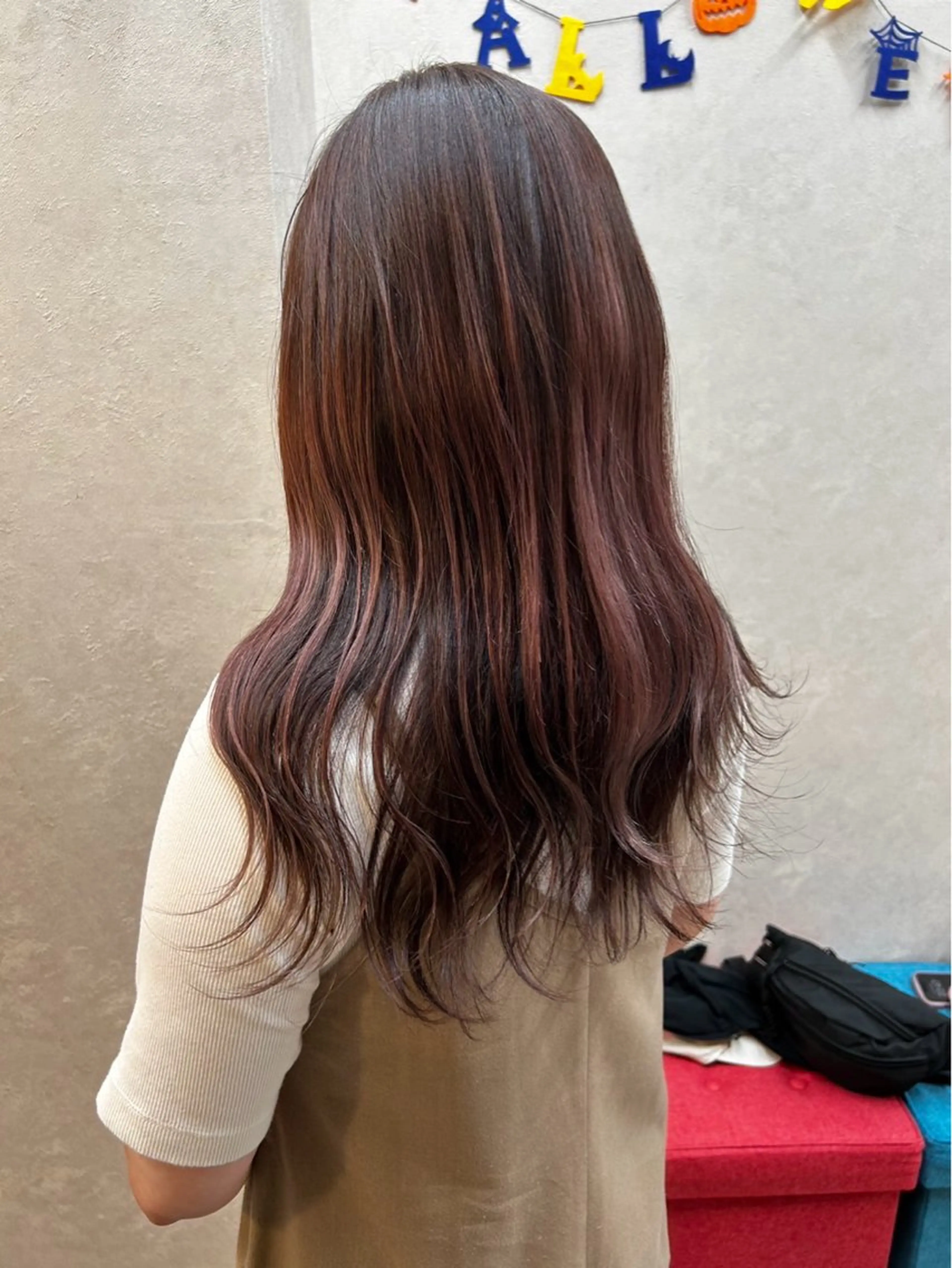 カラー TERUYA shionのヘアスタイル