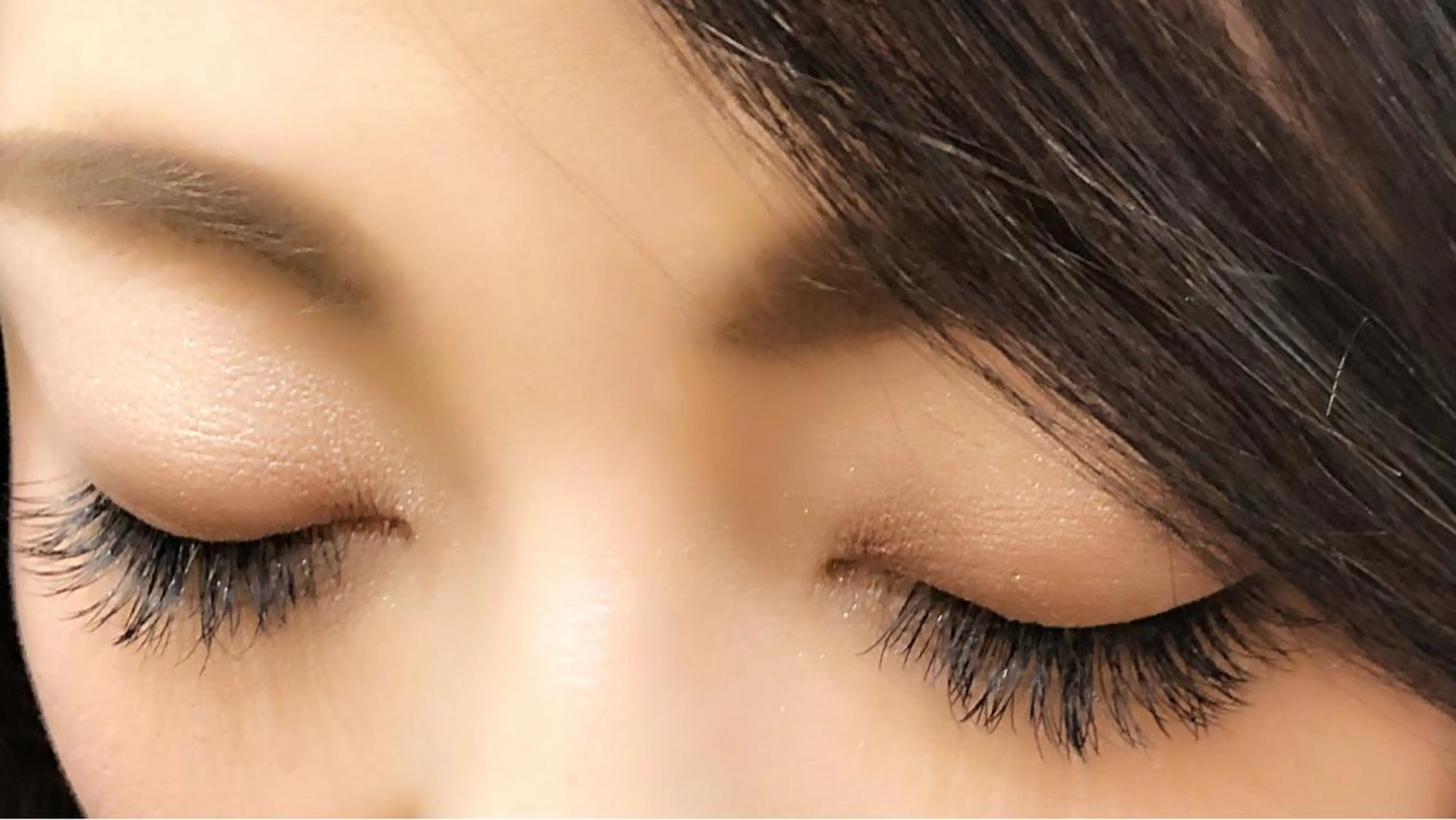 マツエク・マツパ 付け放題 フラットラッシュ 野咲き 美容室のマツエク・マツパデザイン