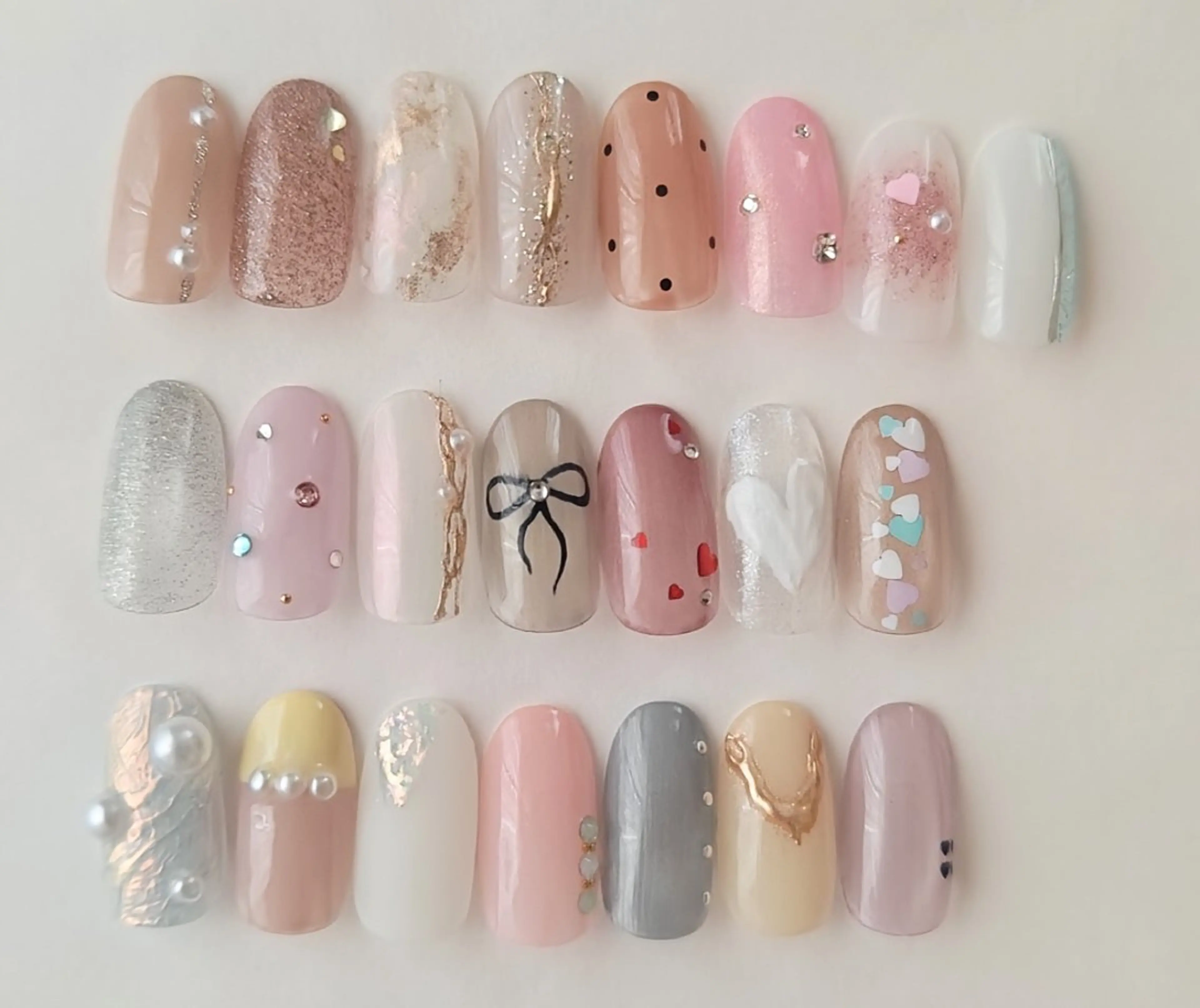 【ハンド】オフ込みワンカラー+1本アートの写真