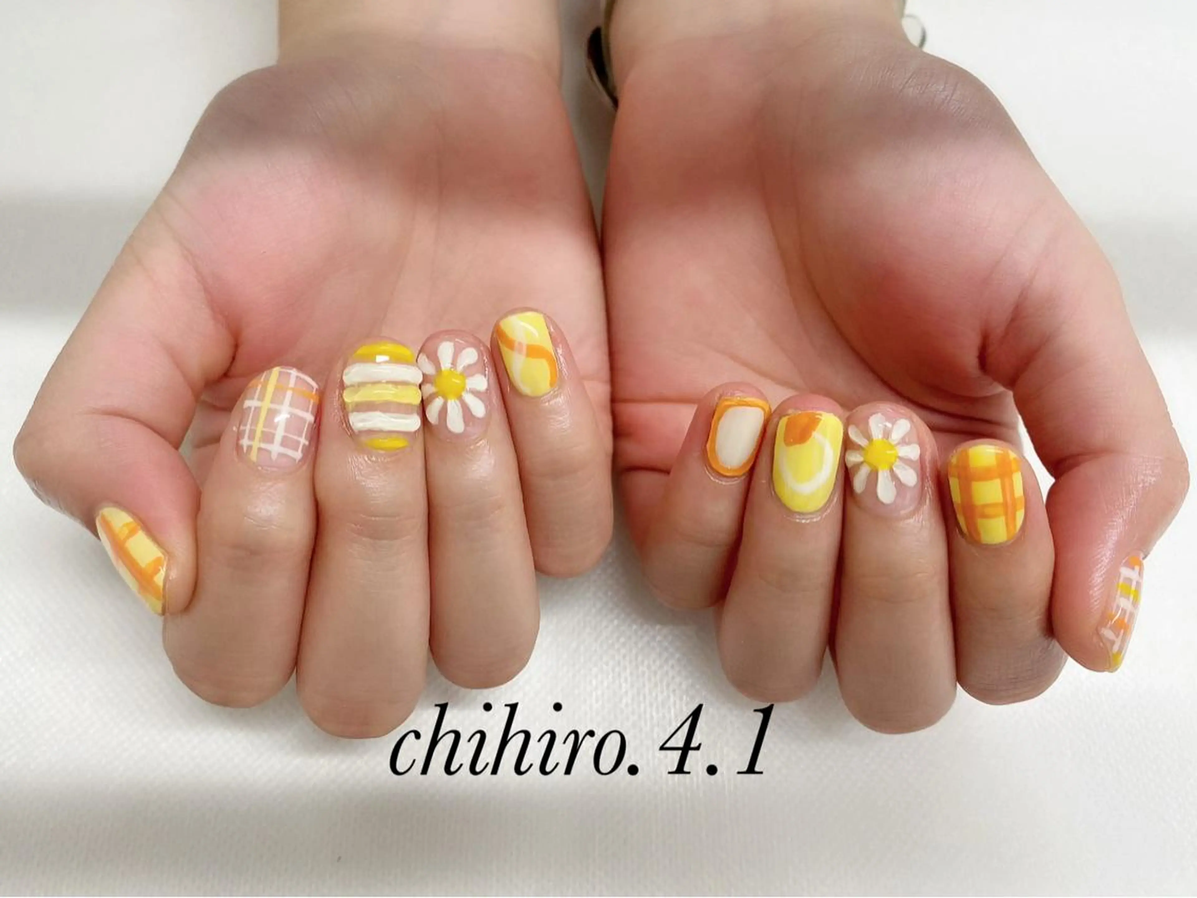 ネイル 持ち込み ハンドネイル 武藤 千裕のエステ・リラクイメージ