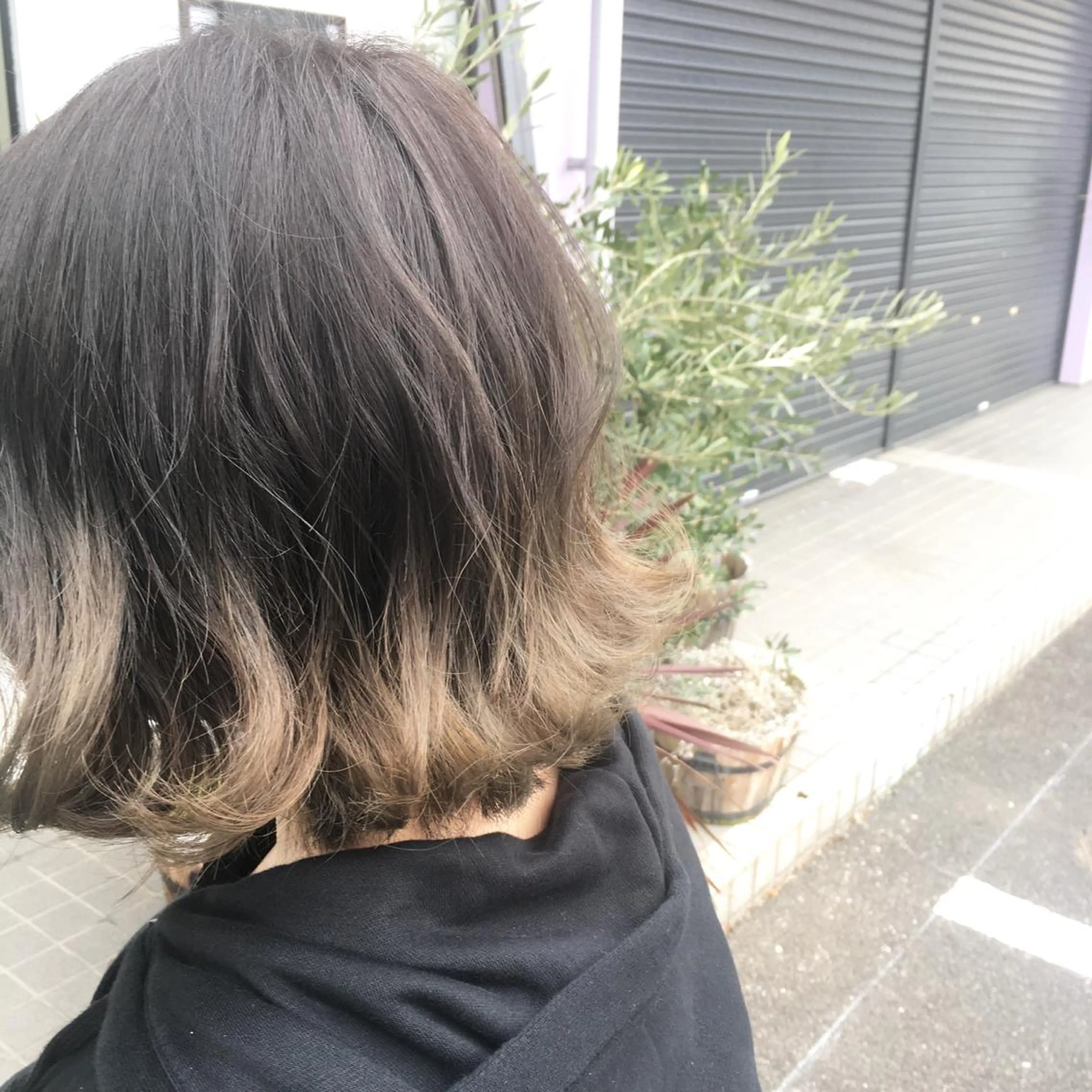 ミディアム カラー Lien所属・西川 ヒロキのヘアスタイル