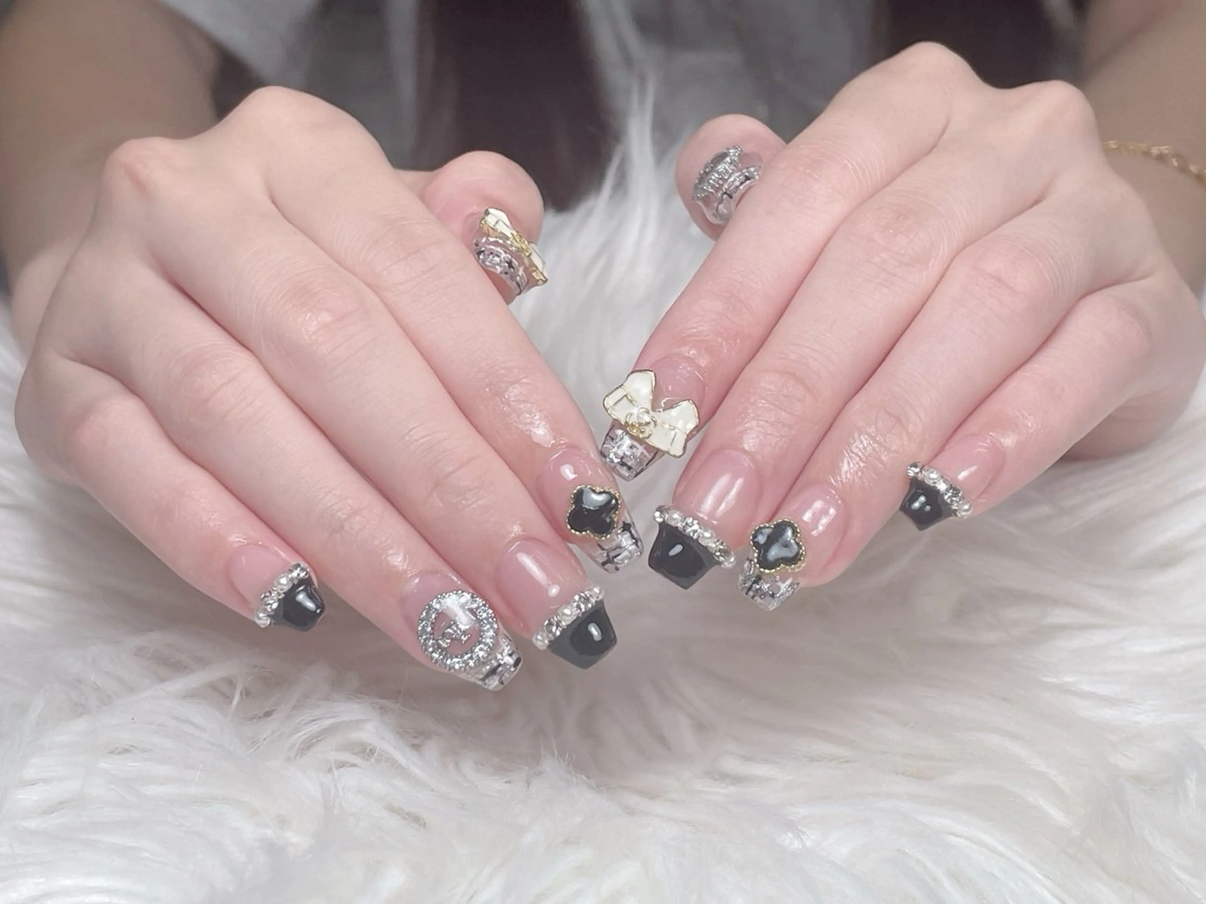ネイル 長さ出し フレンチネイル ジェルネイル ガラスフレンチ 韓国ネイル ハンドネイル ハンドケア For U nail スカルプ専門店のネイルデザイン