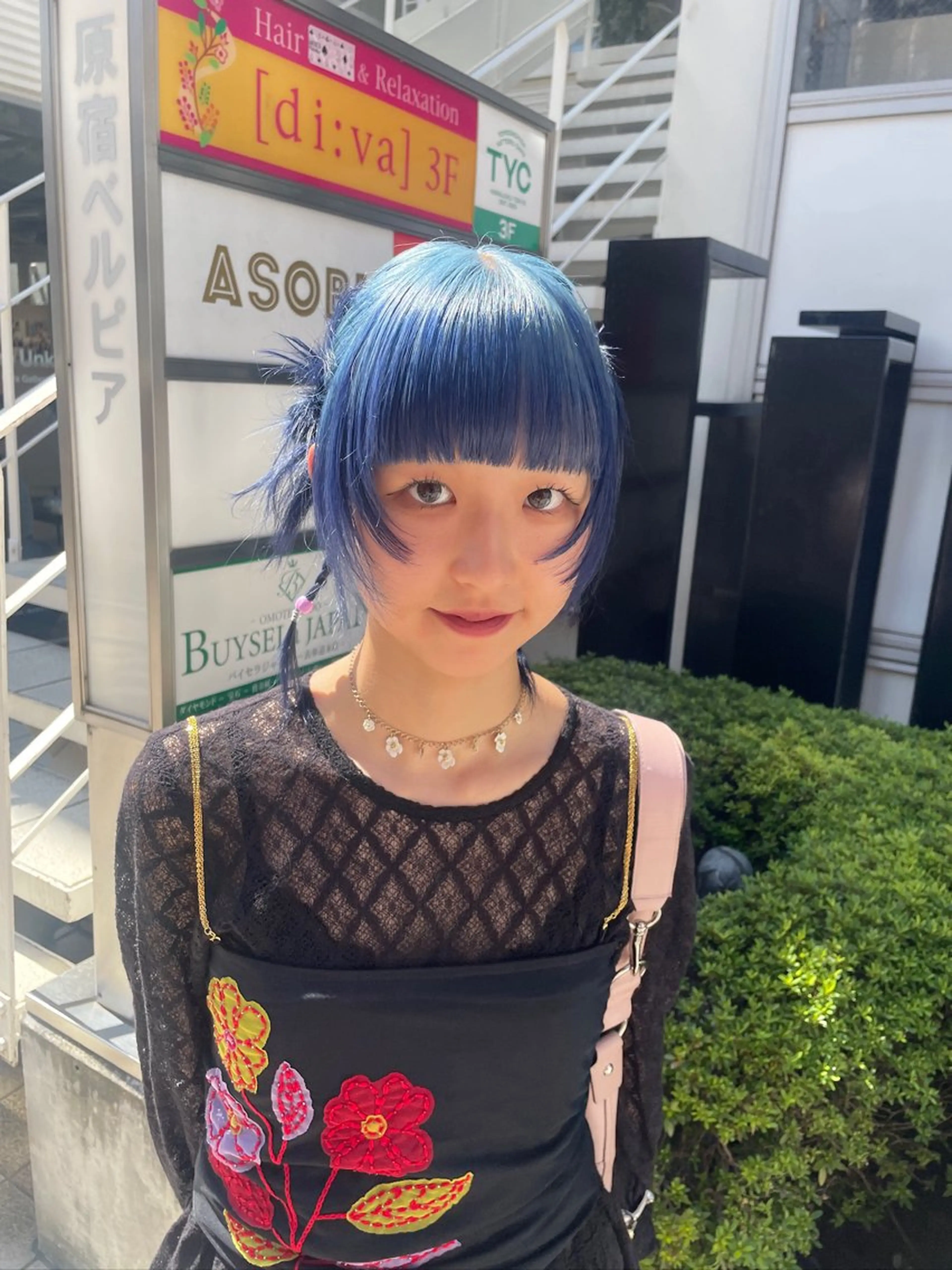 カラー ブリーチ デザインカラー ダブルカラー ハイトーンカラー ヘアセット デザインカラー/ ヘアアレンジ/りりかのヘアスタイル