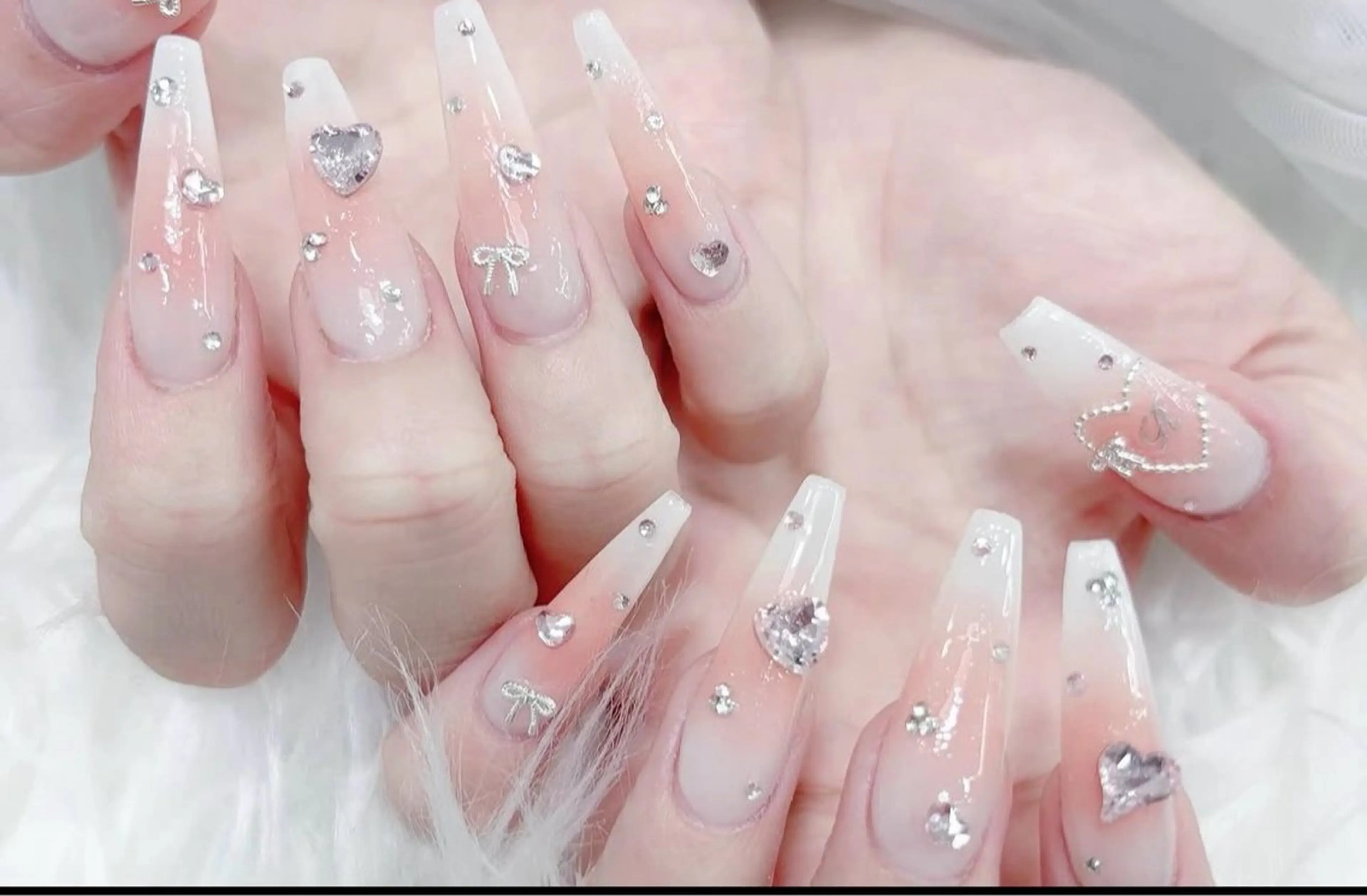 ネイル フレンチネイル キラキラネイル 韓国ネイル シンプルネイル ワンホンネイル ハンドネイル MEI Nailのネイルデザイン