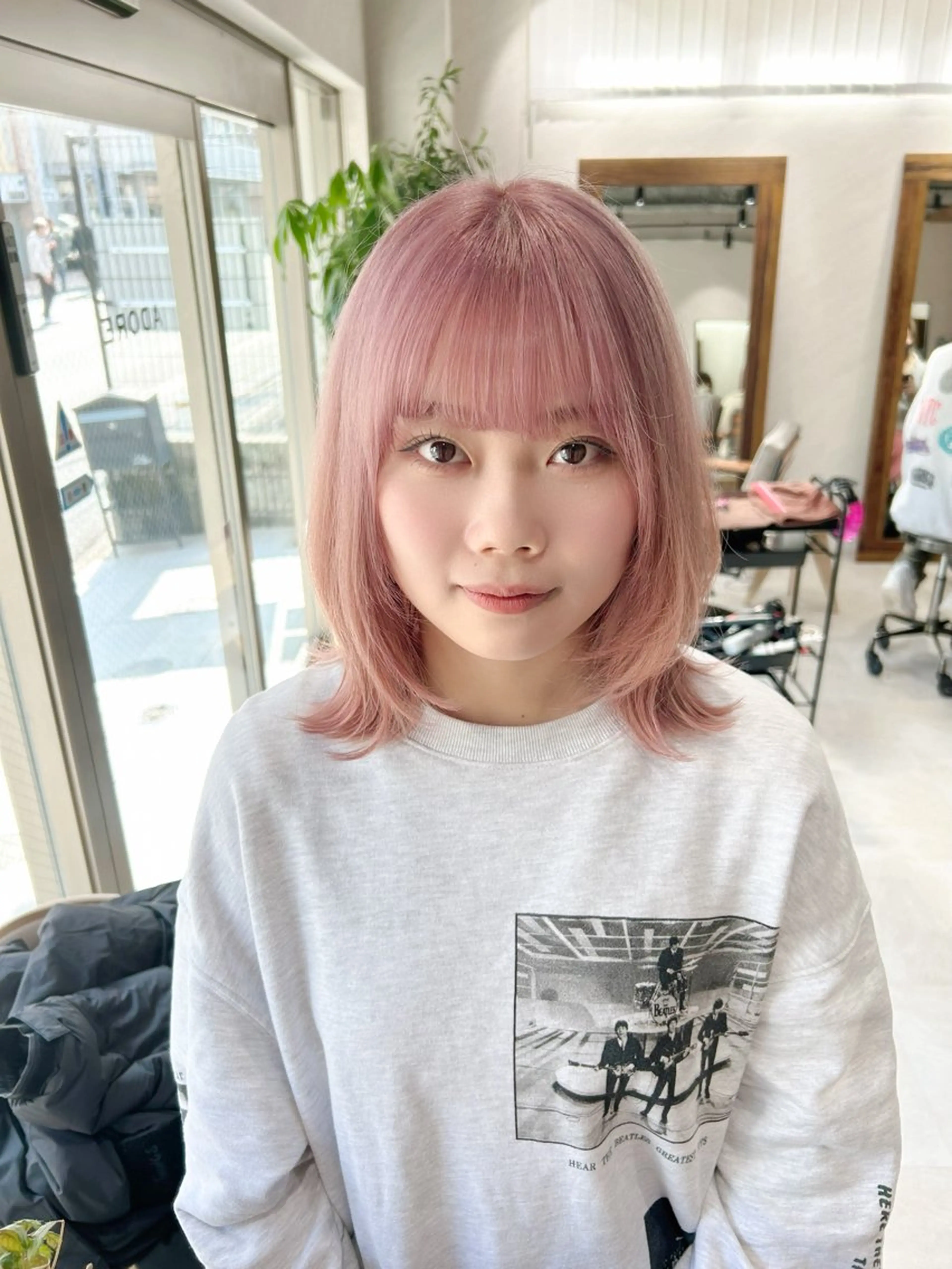 セミロング カラー ブリーチ ピンクカラー 🎀レイヤー・艶カラ ー🎀YUMEKAのヘアスタイル