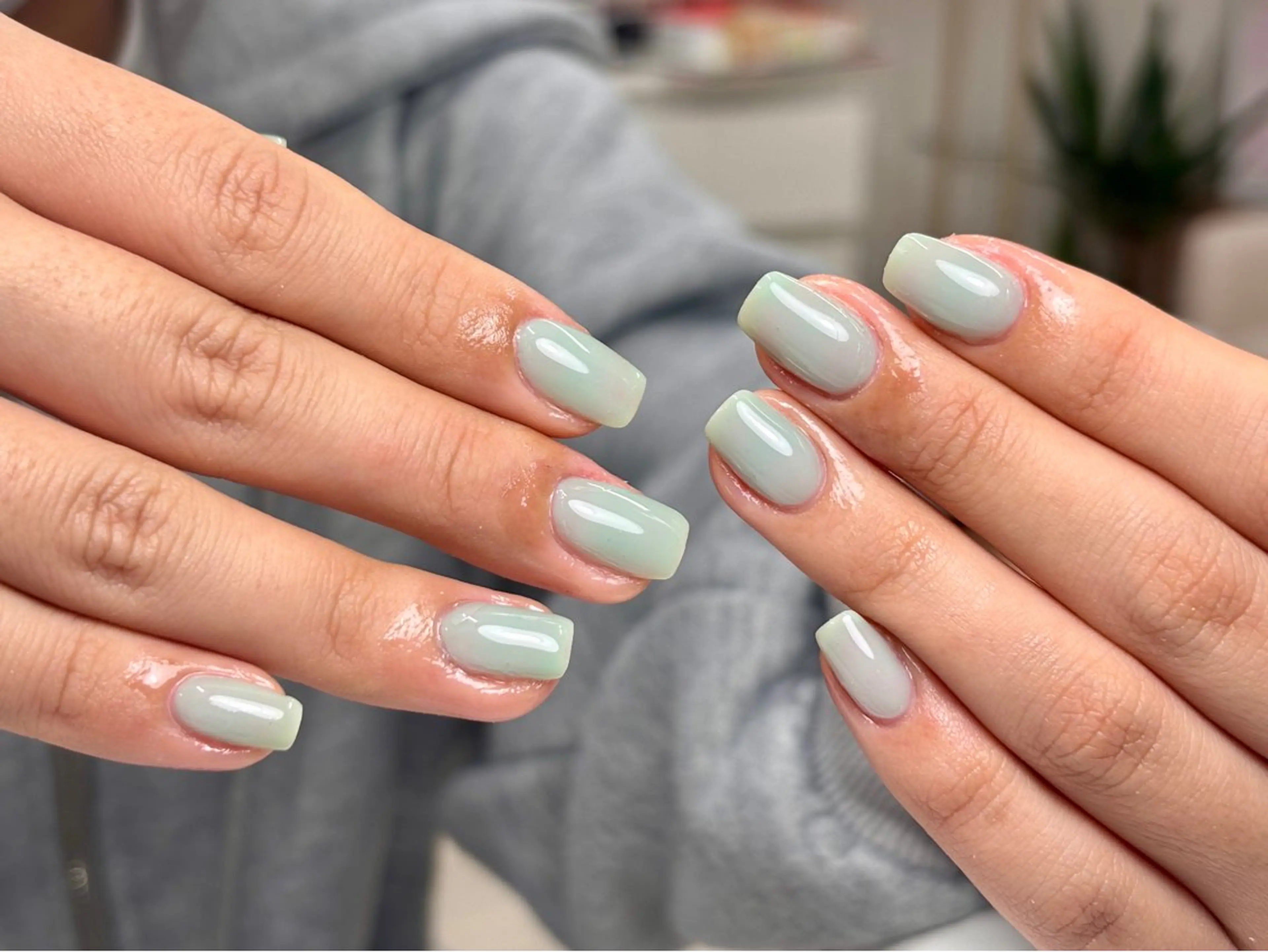 ショート ハンドネイル トゥー フエンのネイルデザイン