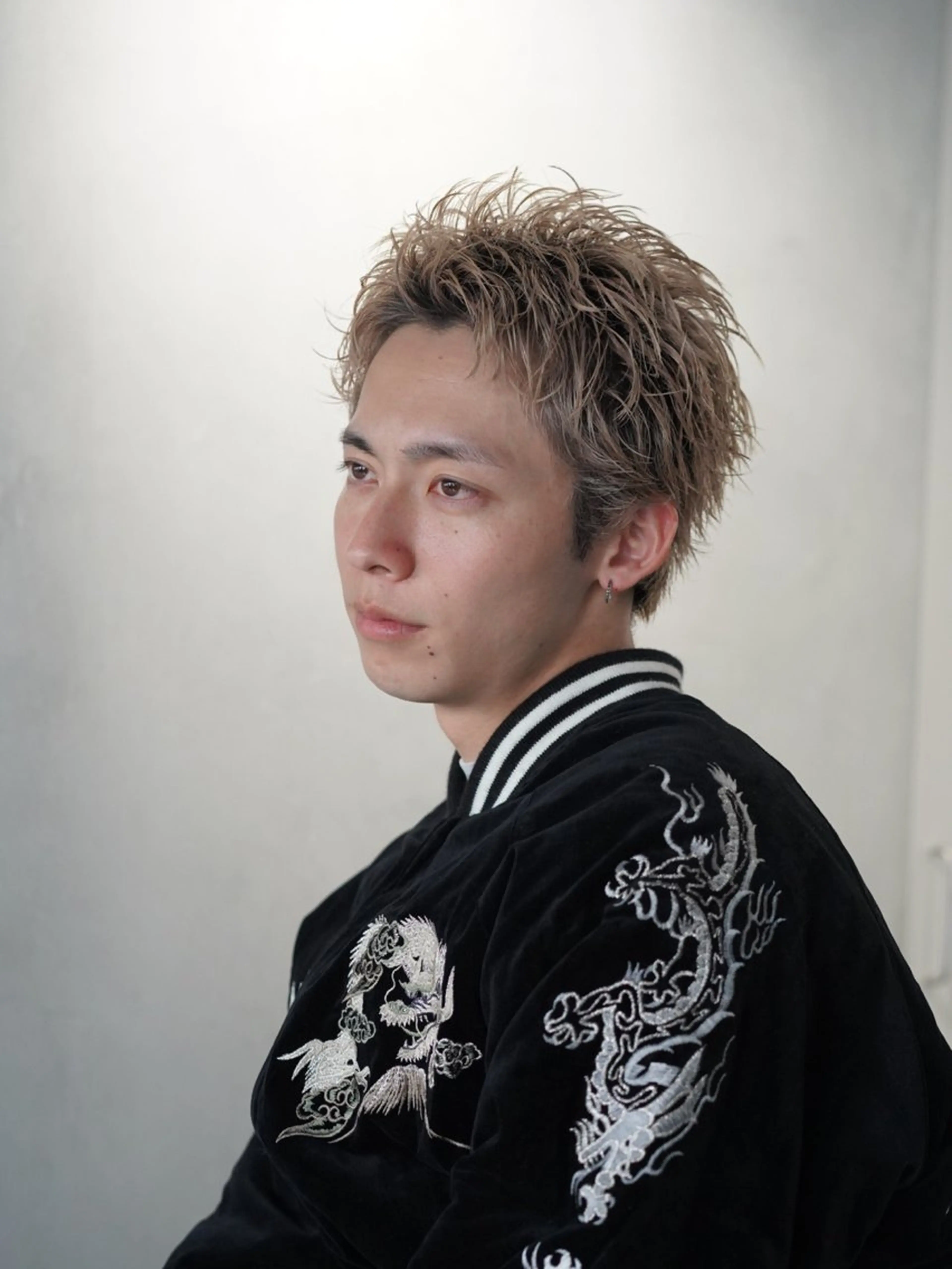 ショート カラー メンズ メンズハイライト メンズパーマ ハイライトカラー ハイライト fifth リュウセイのヘアスタイル