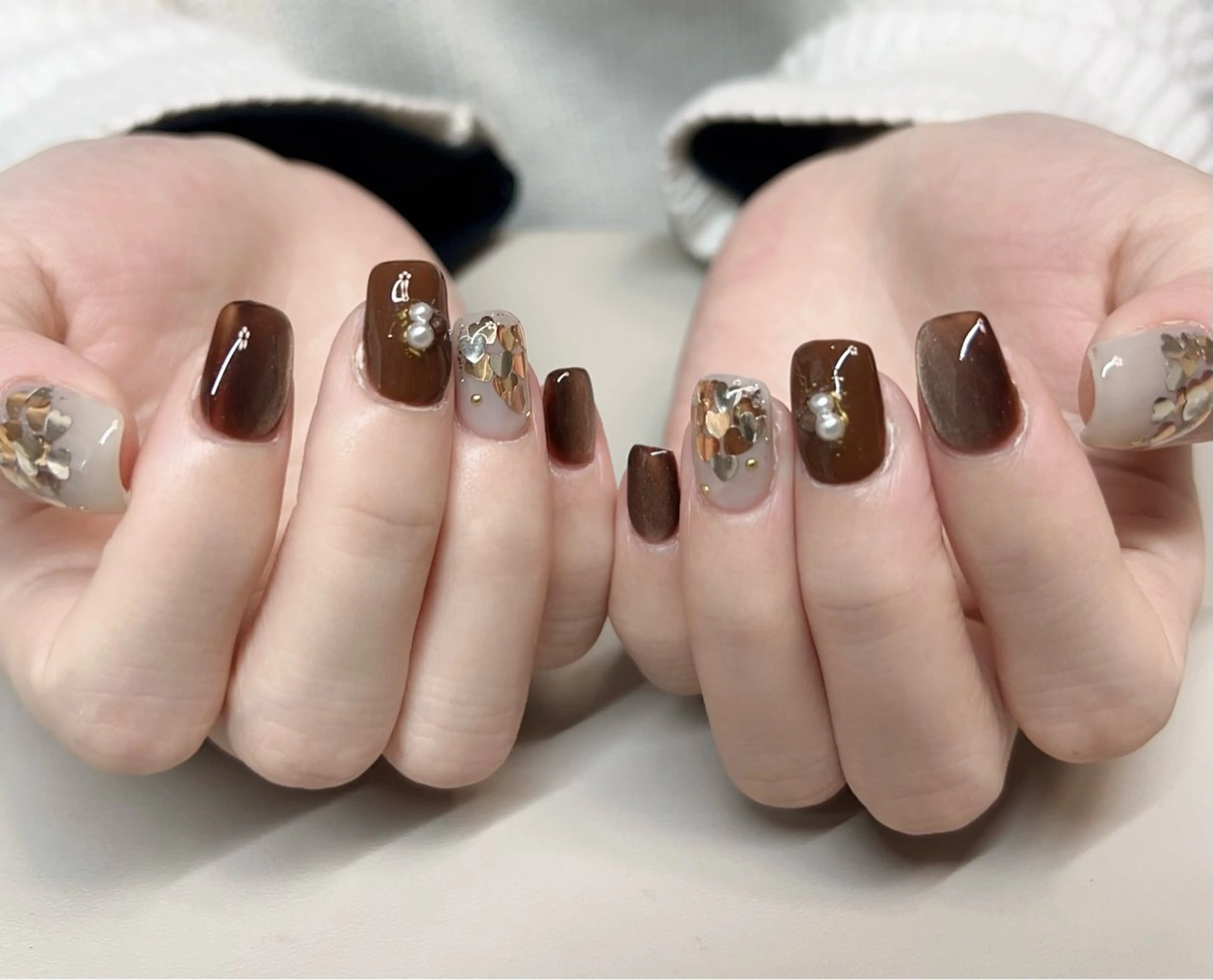 ネイル オーロラネイル フラッシュネイル フレンチネイル ガラスフレンチ グラデーション ハンドネイル Rika Nail ellaのネイルデザイン