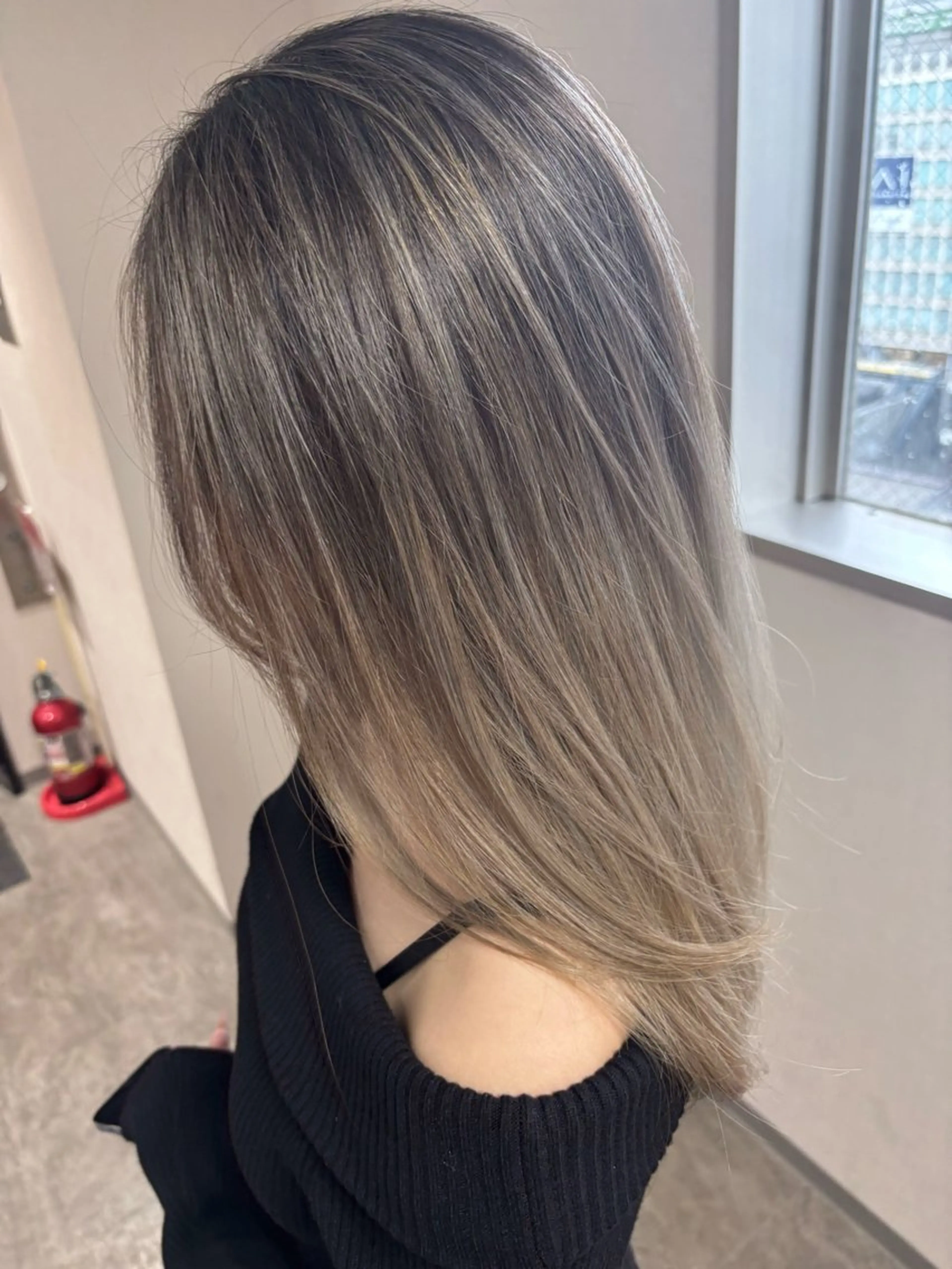 ロング カラー バレイヤージュ ベージュカラー ブリーチ ハイライトカラー ハイライト ヘアカラー 松井那津子 /ハイライトブリーチのヘアスタイル