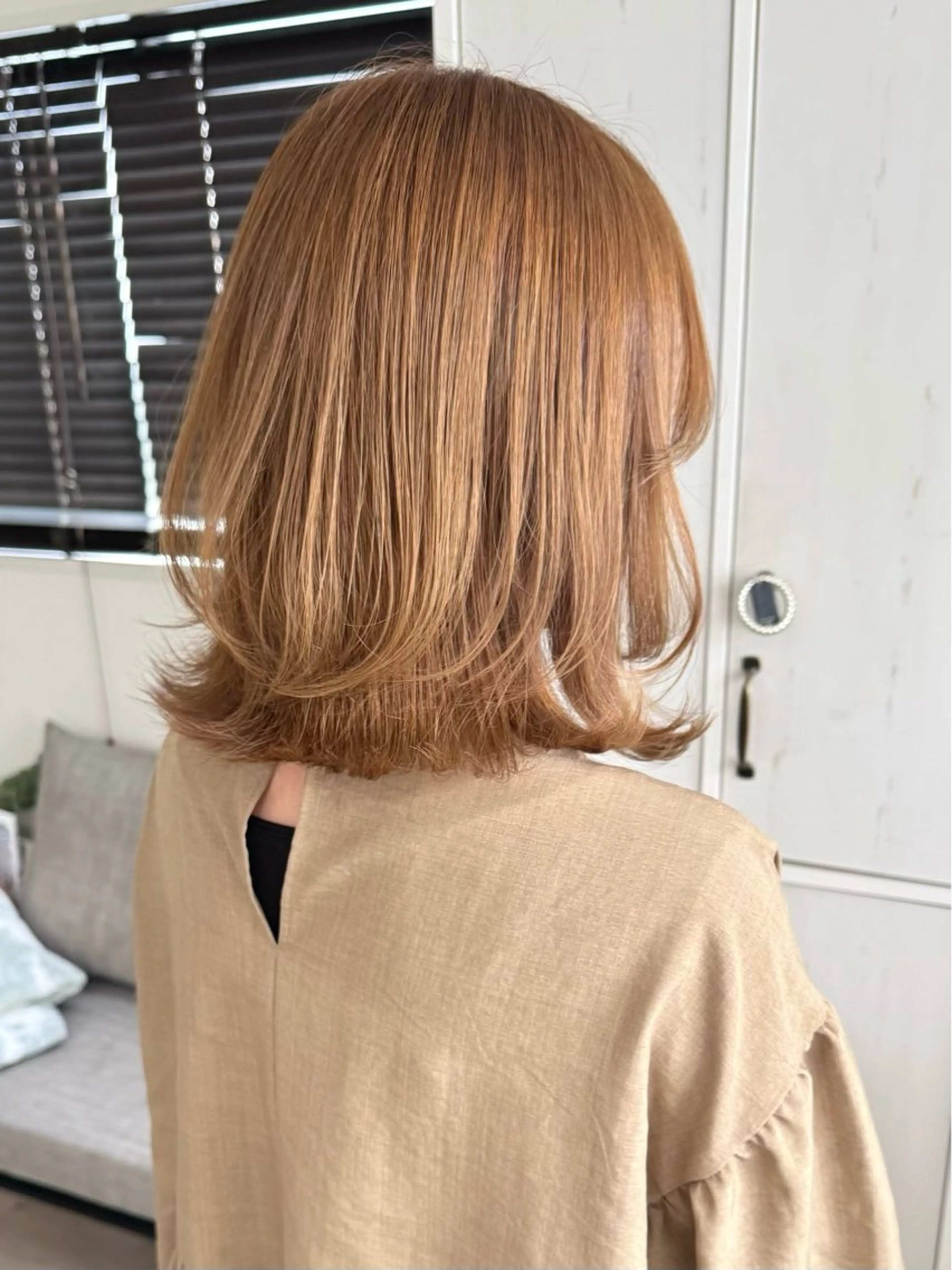 ミディアム 内山 千晶のヘアスタイル