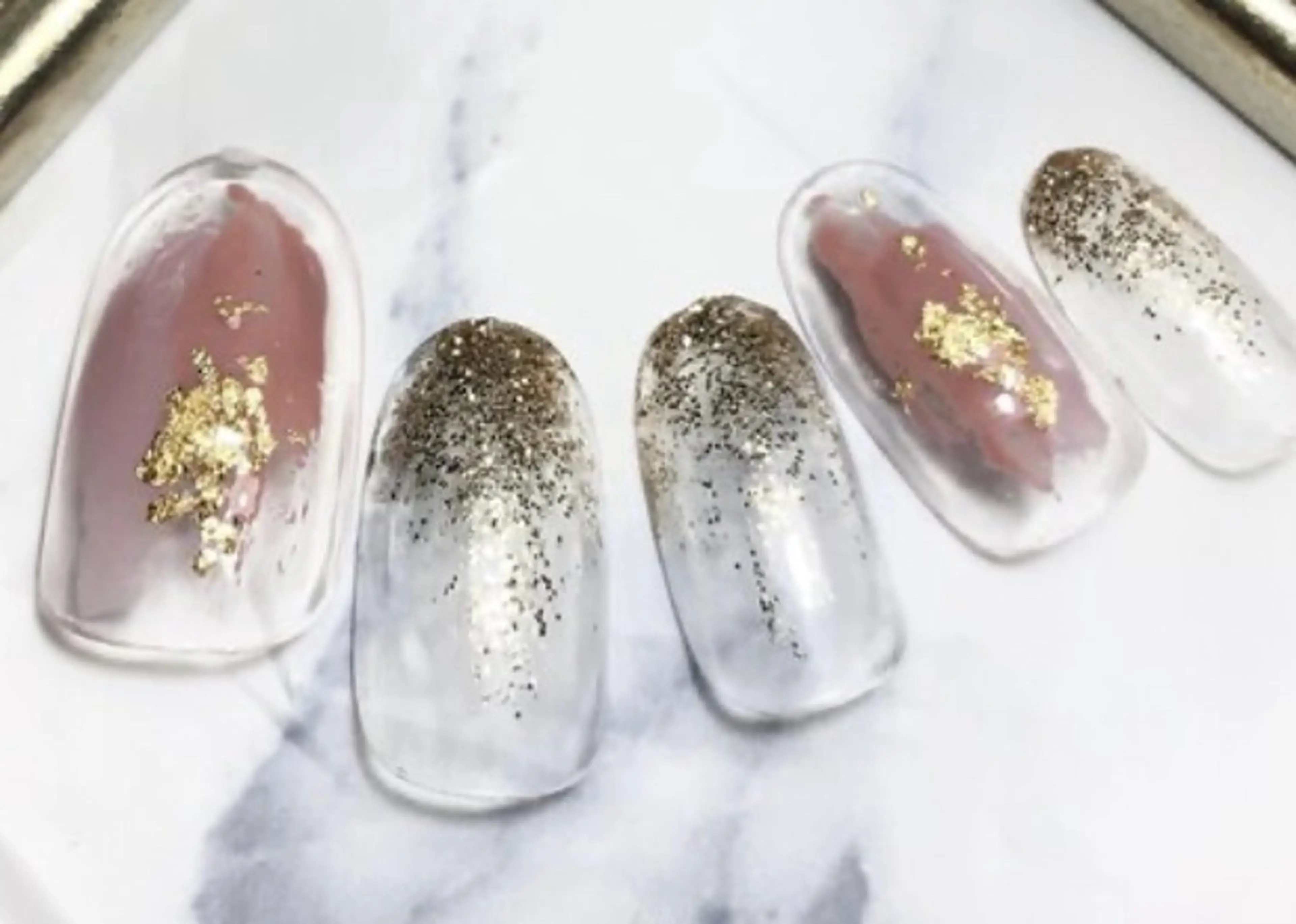 ネイル Nest 岩崎のネイルデザイン