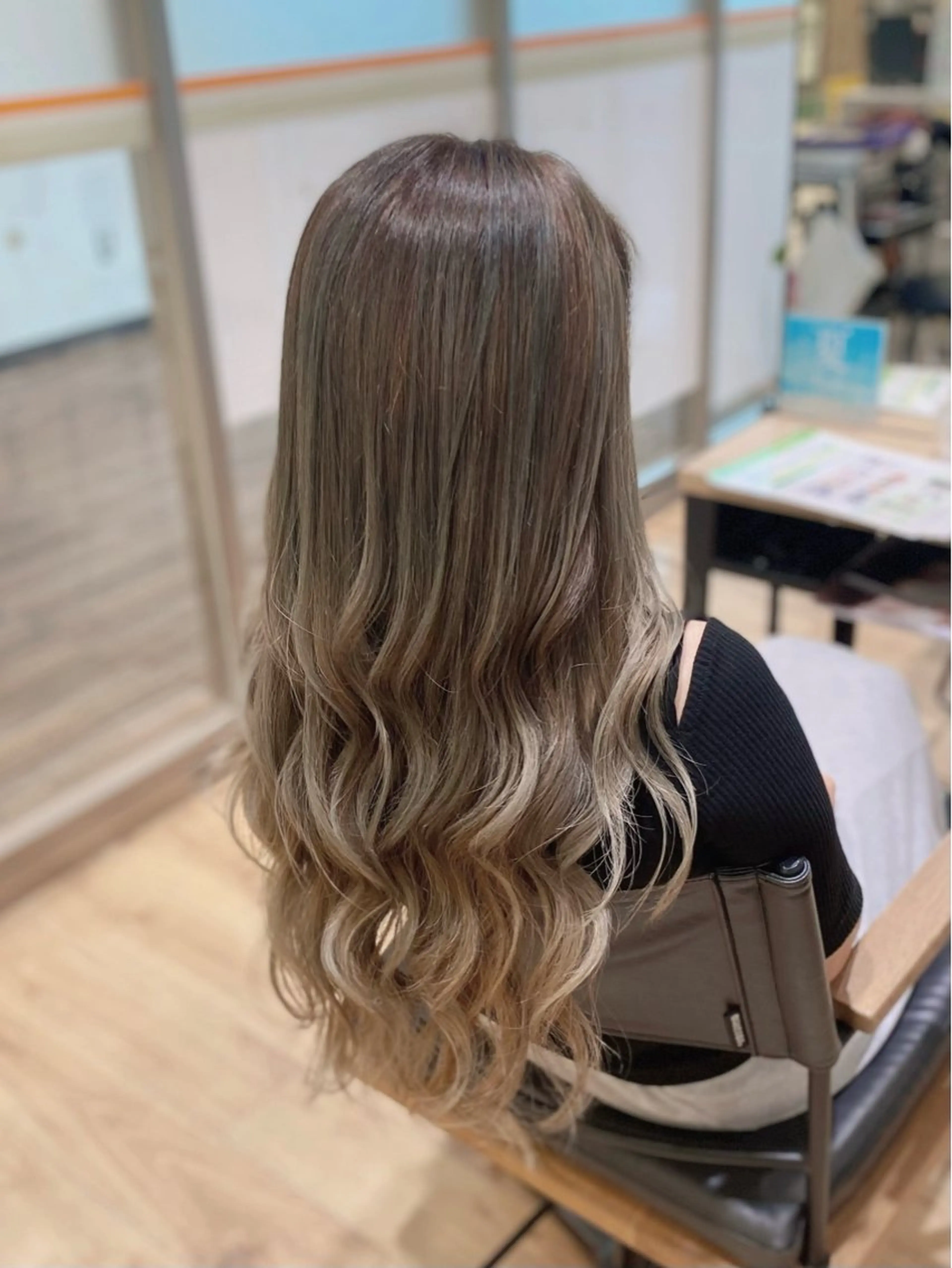 ロング カラー カット ヘアカラー 滝口 瑞季のヘアスタイル