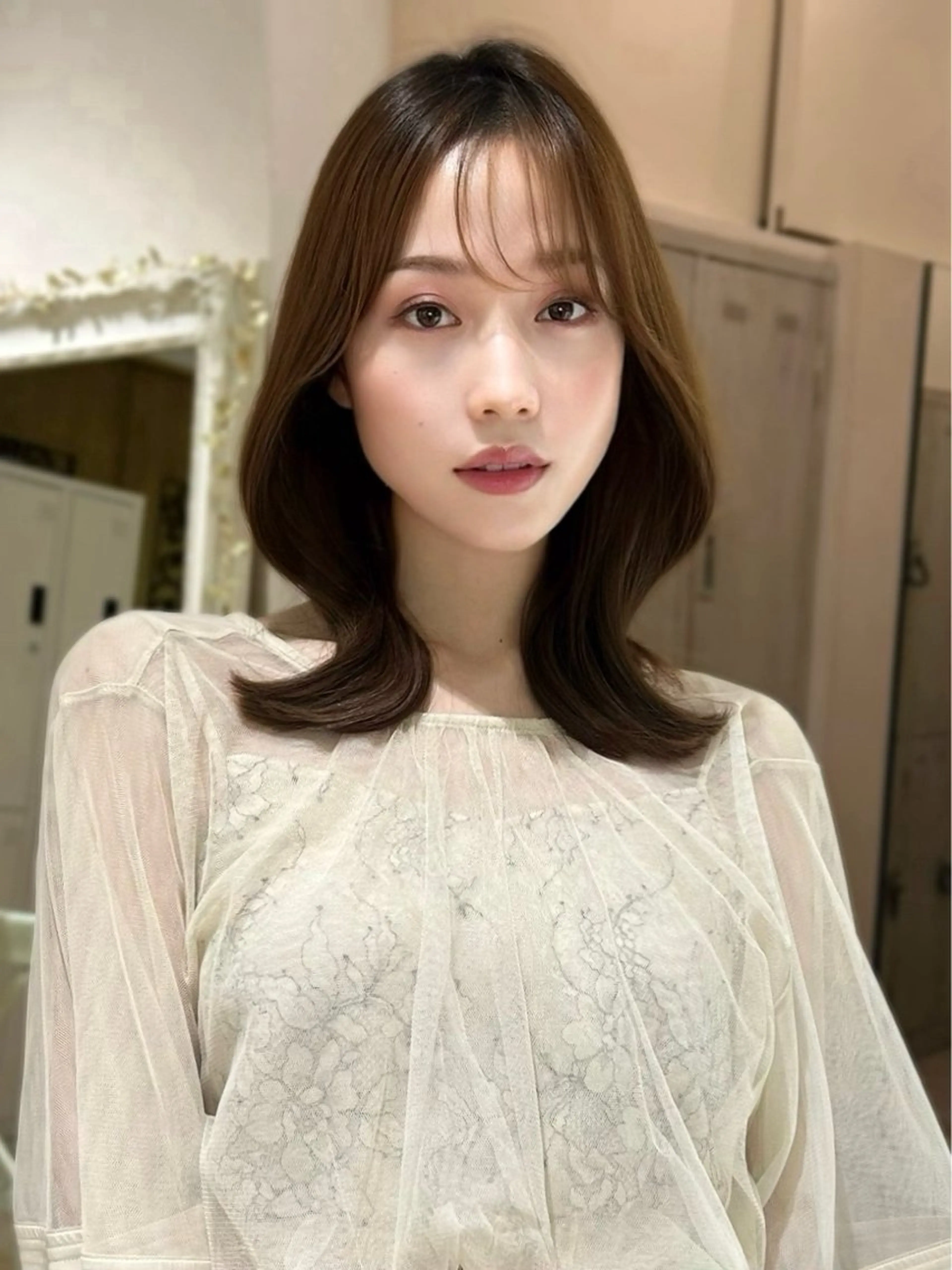 ミディアム くびれヘア エギョモリ ヨシンモリ 韓国風ヘア レイヤーカット AINANLY 明治神宮前店所属・似合わせレイヤー モテカラー🤍三科のヘアスタイル