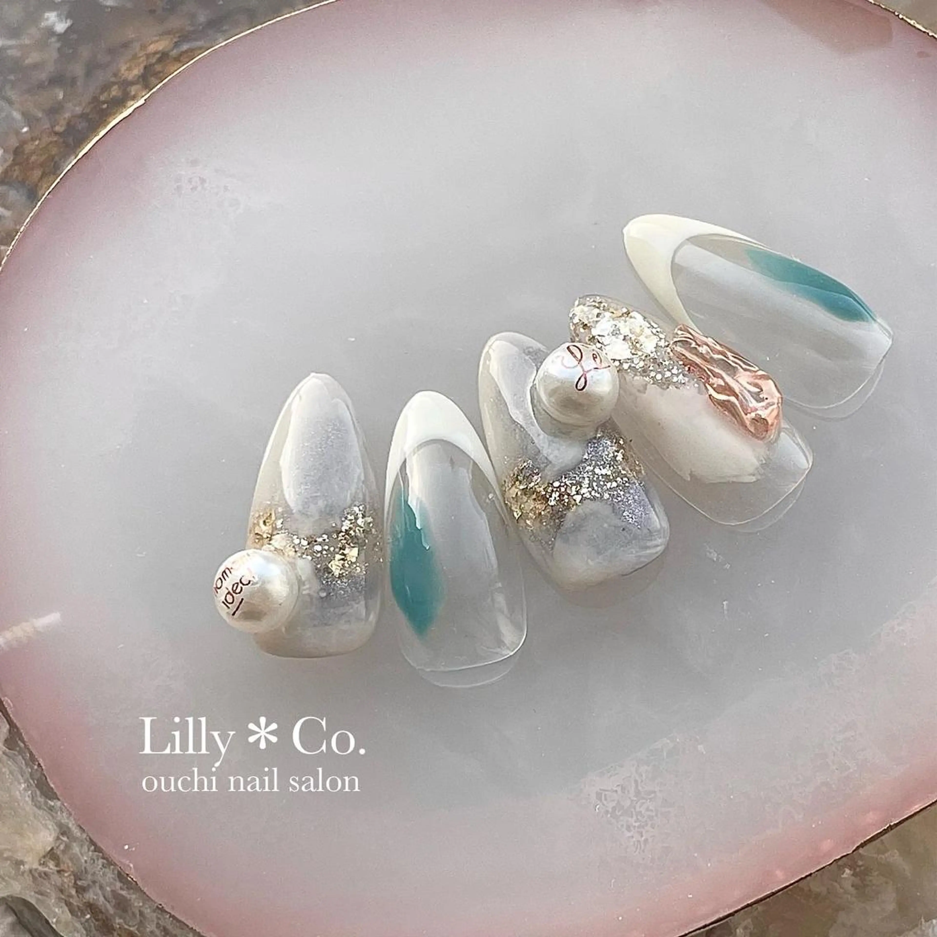 ネイル ハンドネイル ハンドケア Lilly Co.のネイルデザイン