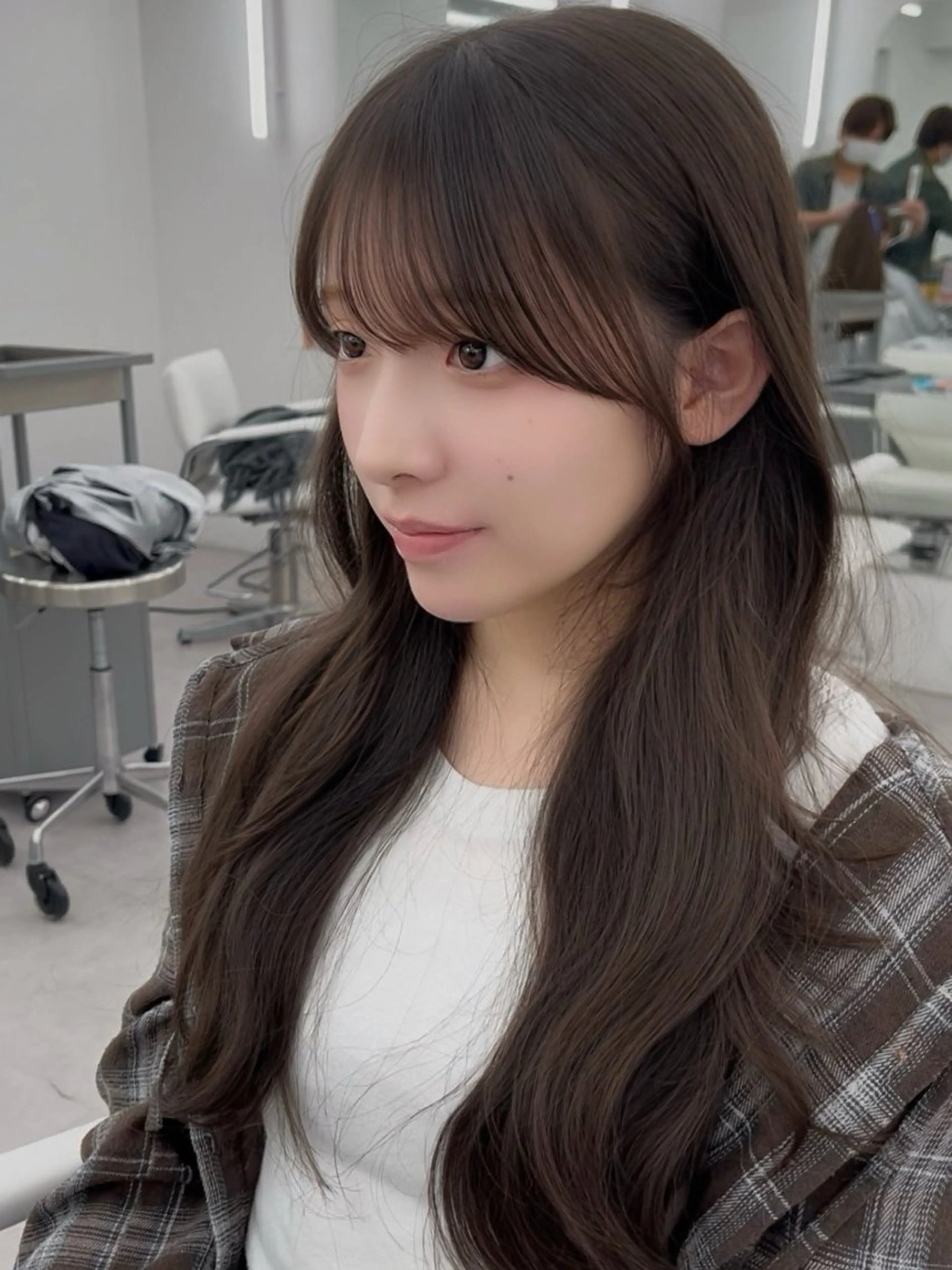 ロング 顔周りカット 小顔カット カット トリートメント レイヤーカット顔周り /アレンジ伊藤彪真のヘアスタイル