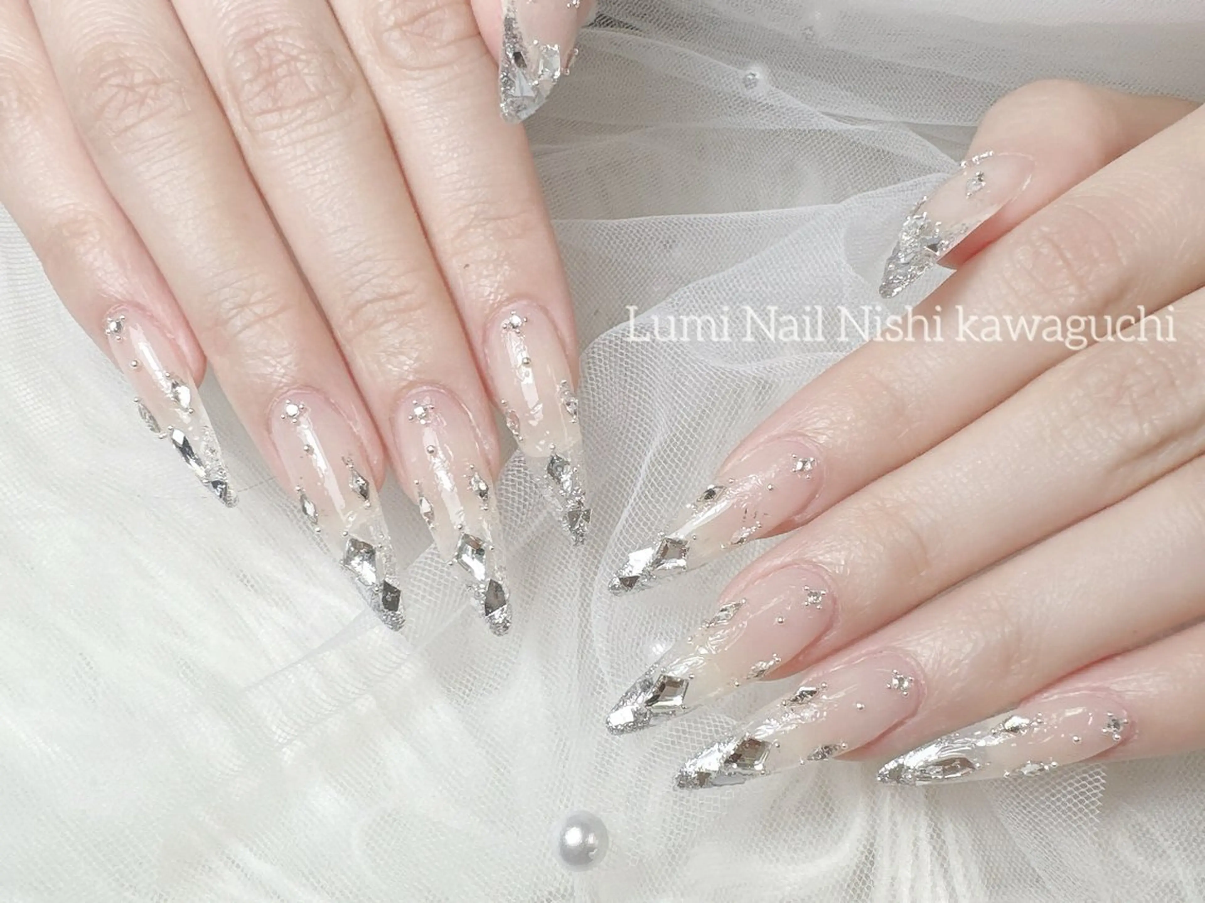 ネイル アートネイル フラワーネイル フットネイル ジェルネイル キラキラネイル Lumi Nail Salonのネイルデザイン