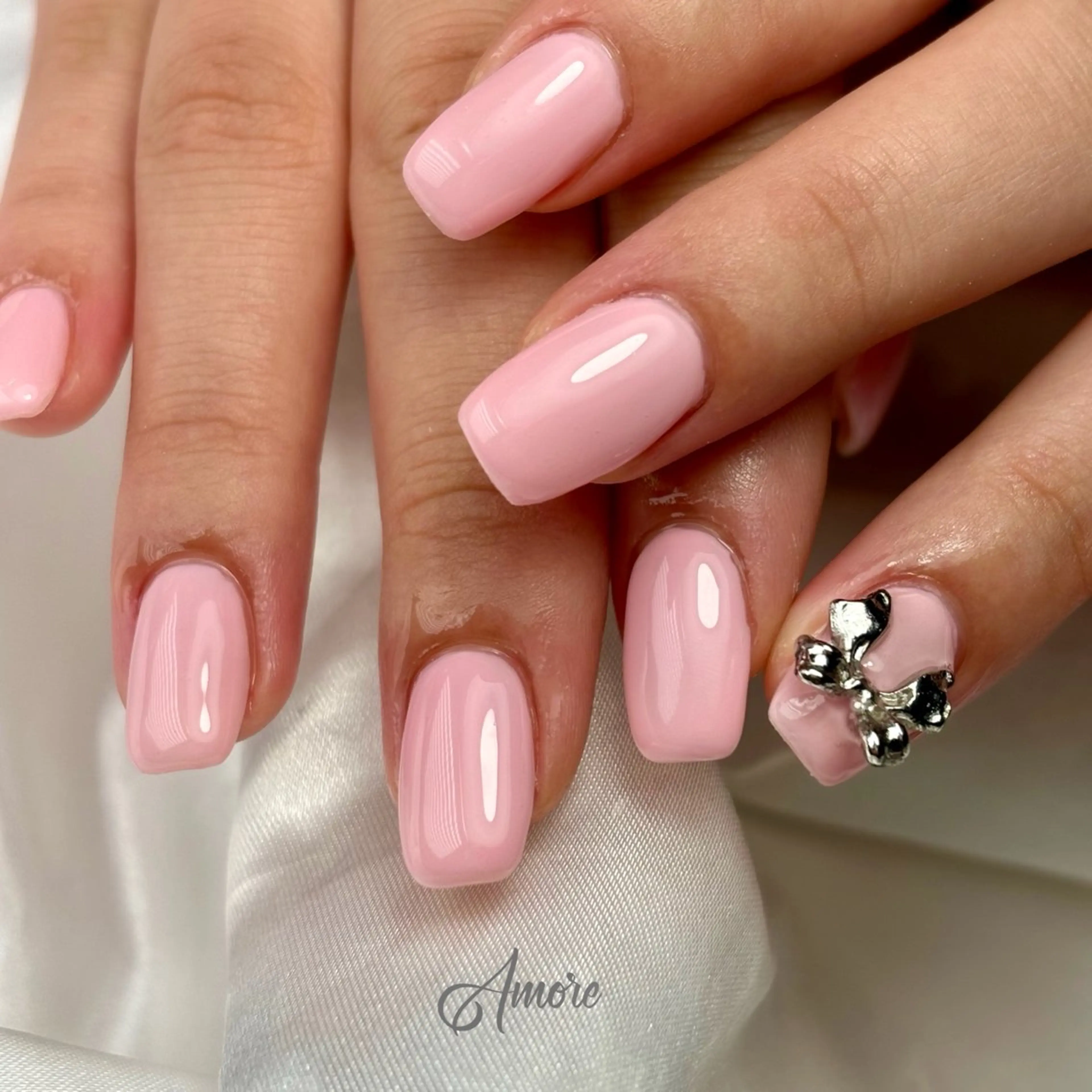 ネイル ジェルネイル キラキラネイル 韓国ネイル マグネットネイル パラジェル You kyehwaのネイルデザイン