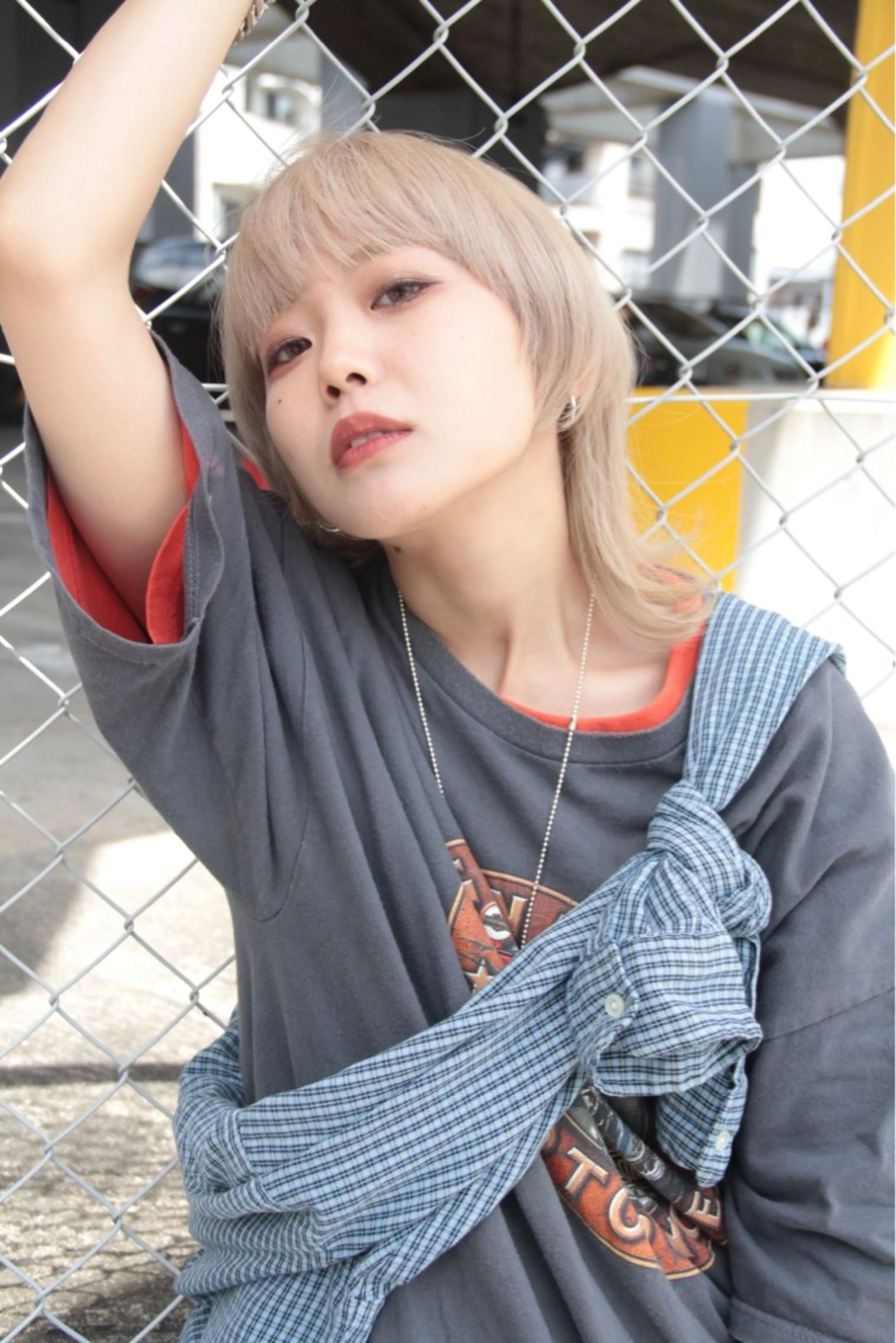 ミディアム カラー ブロンド ハイトーンカラー ウルフカット カット ヘアカラー トリートメント 山下恋佳/矢場町/ ブリーチ/ショートのヘアスタイル