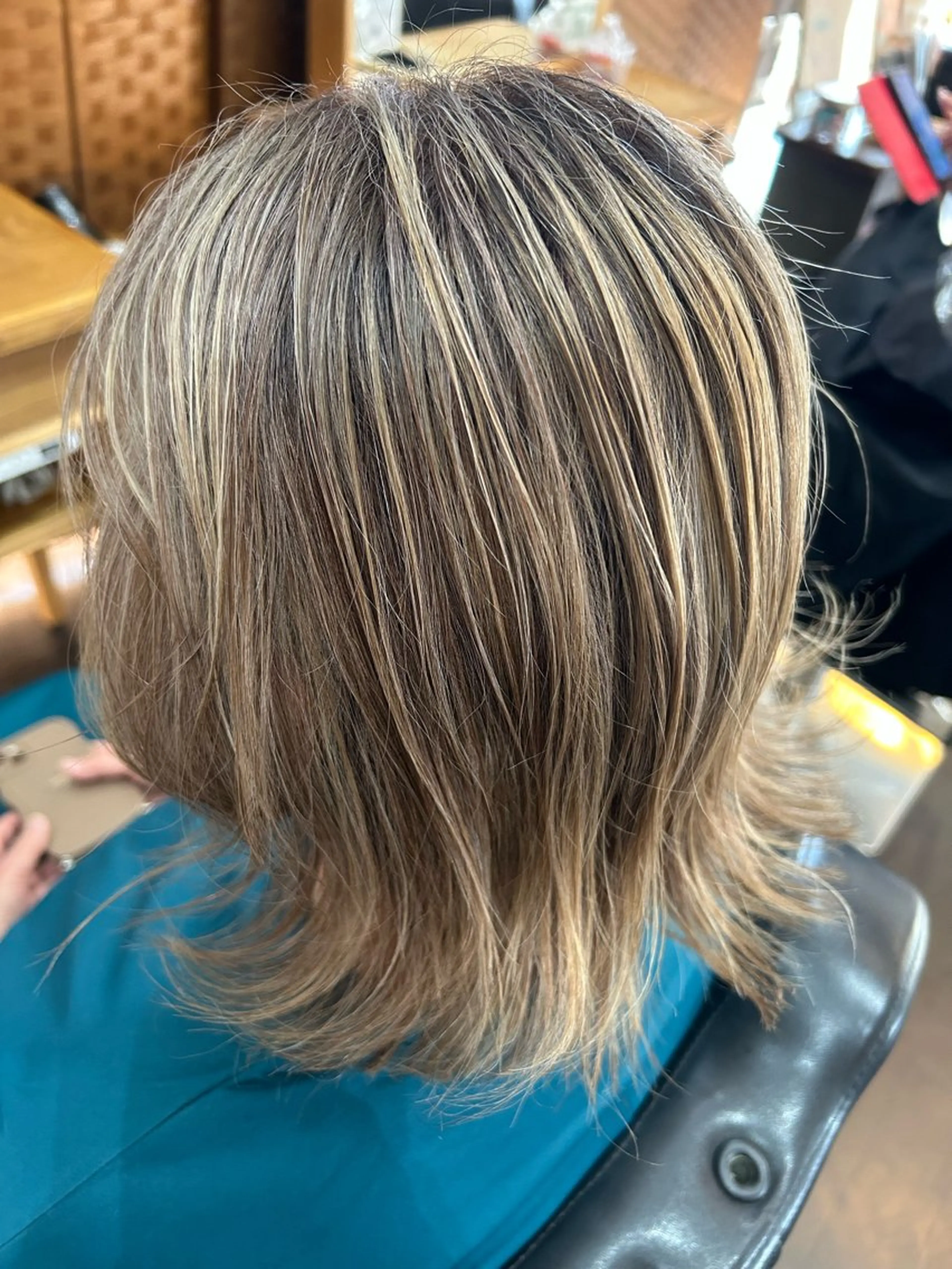 ミディアム カラー ハイライトカラー ハイライト トリートメント カット ヘアカラー トリートメント きむら はるみのヘアスタイル