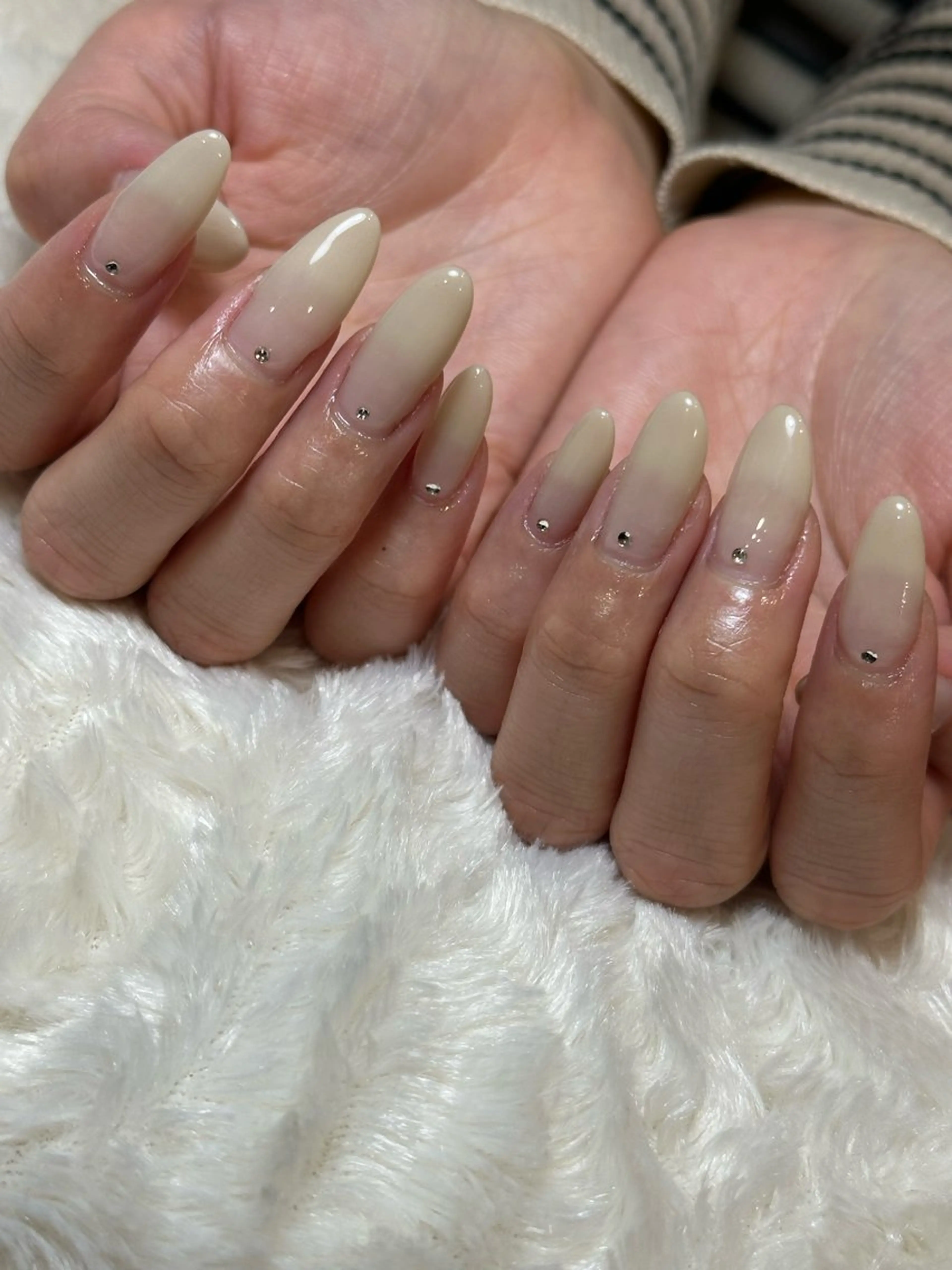 ネイル 全てパラベース💅 MIORA_琴乃のネイルデザイン
