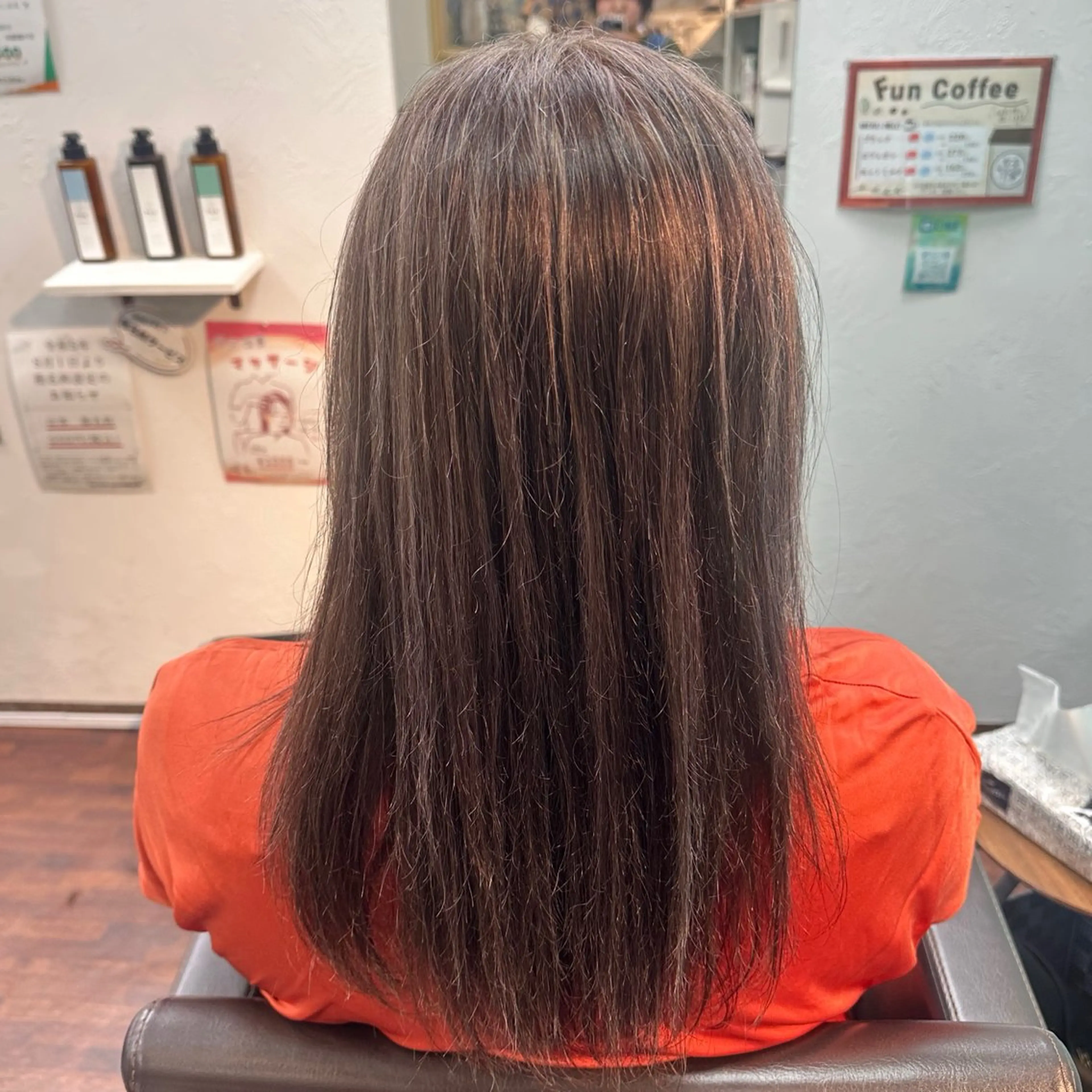 ロング 三原 友美のヘアスタイル