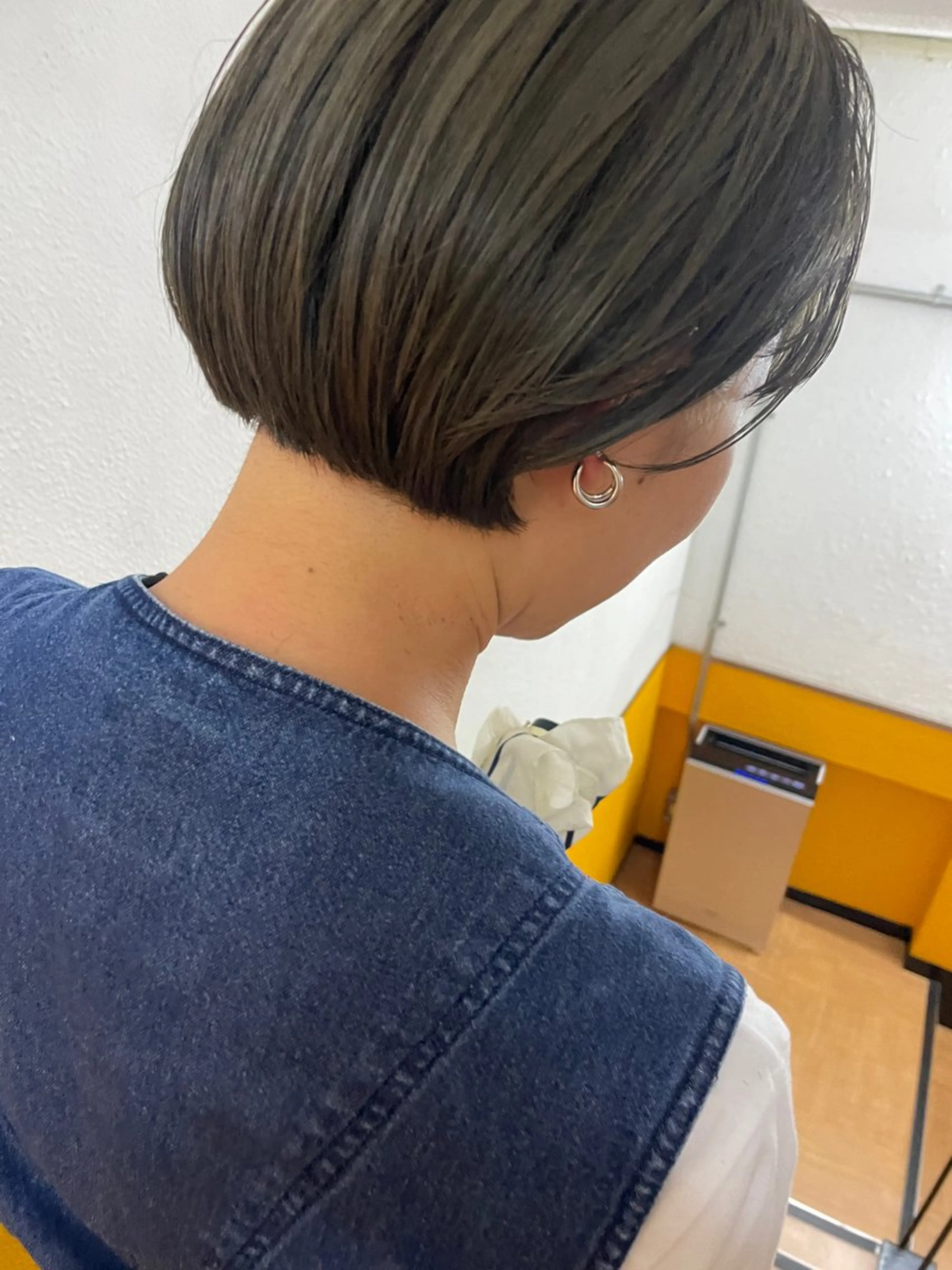 ショート カラー カット ヘアカラー トリートメント さの あやねのヘアスタイル