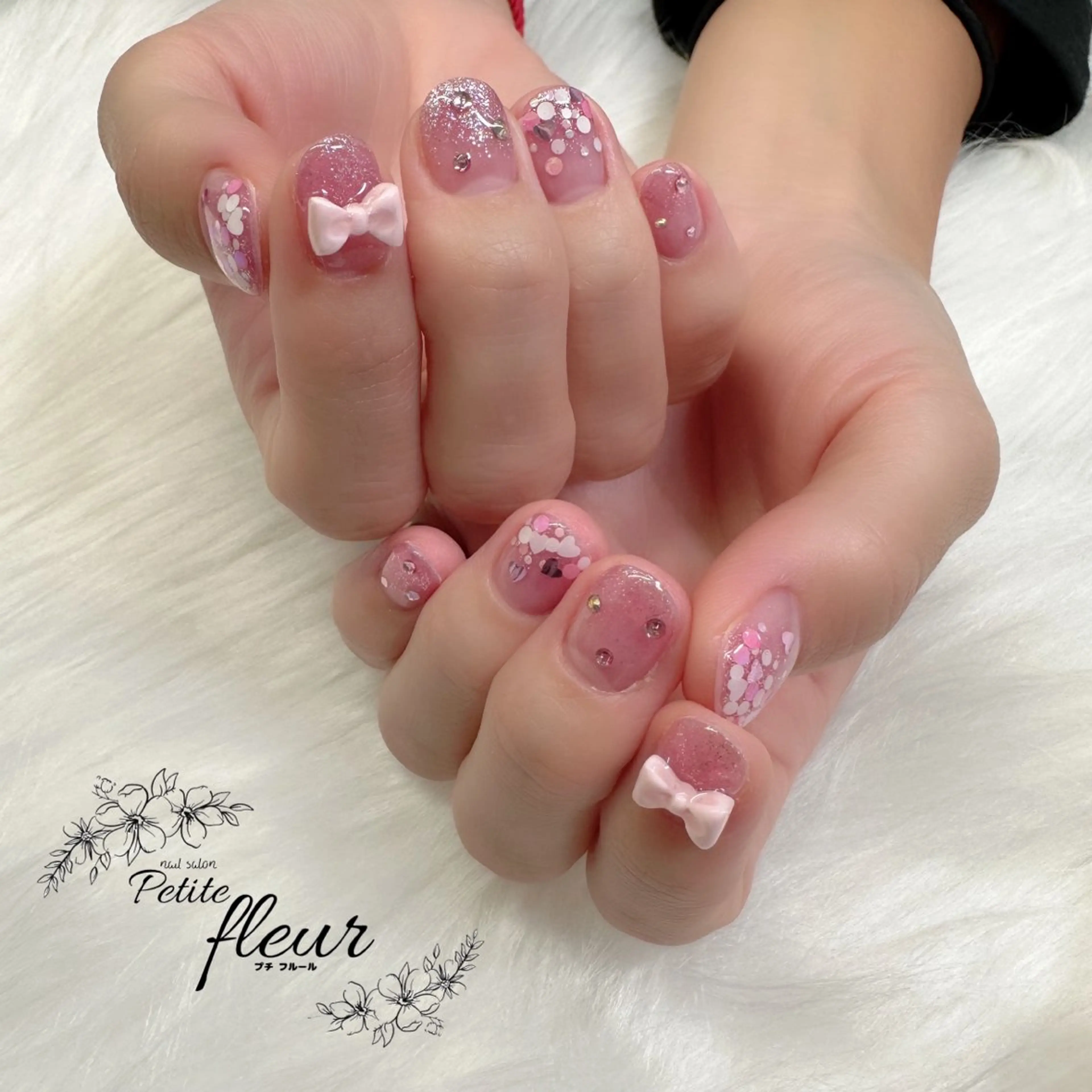 ネイル ハート ホログラムネイル ❁⃘*。Petite fleur❁⃘*りさのネイルデザイン