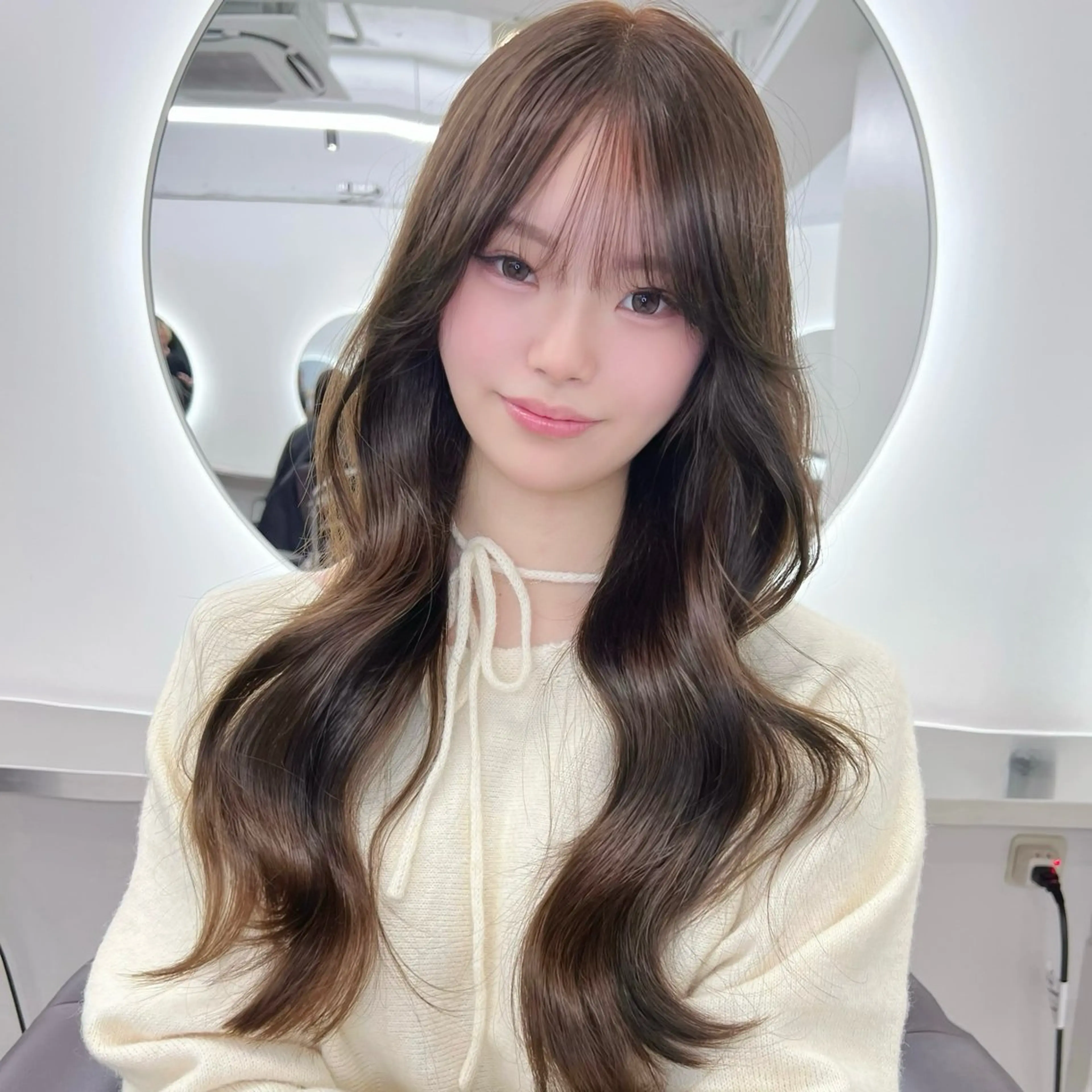 ロング カラー ベージュカラー カット ヘアカラー トリートメント ヘアセット 韓国ヘア/透明感 カラー🤍yukaのヘアスタイル