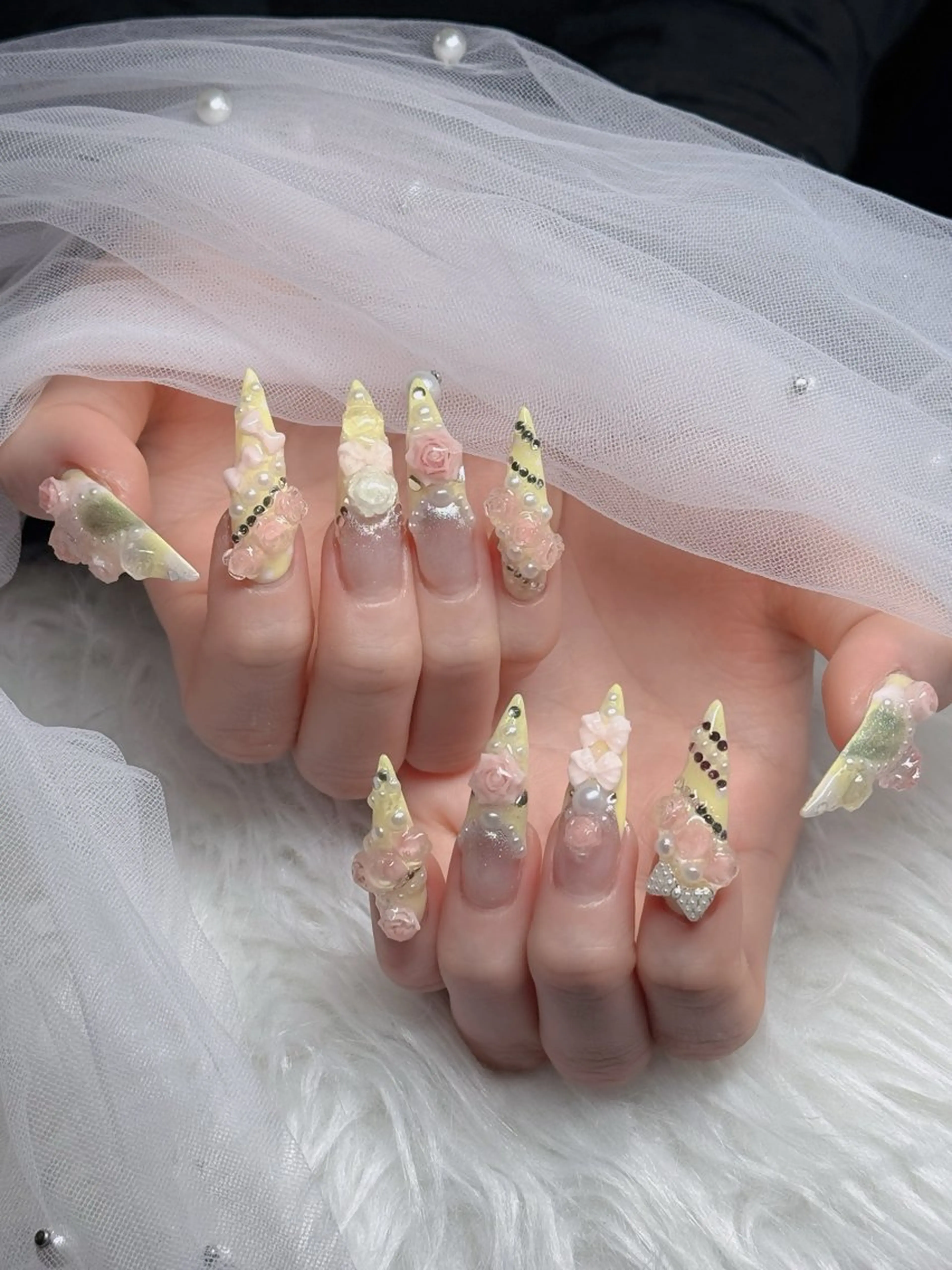 ネイル アートネイル ボルドー フレンチネイル ジェルネイル 氷ネイル・うるうるネイル ハンドネイル H.baby Nail Salonのネイルデザイン