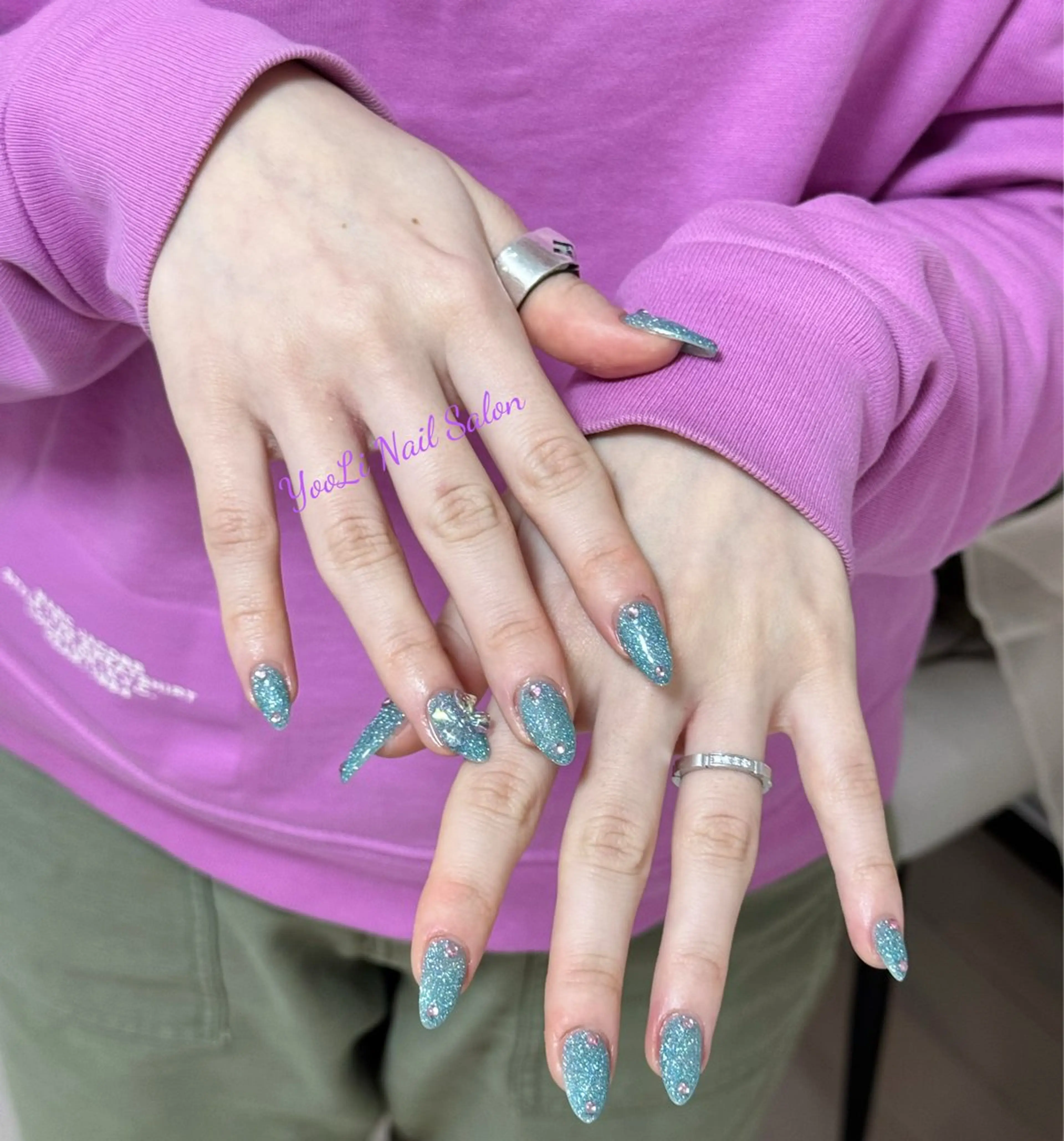 ネイル フレンチネイル マグネットネイル マグネットフレンチ ニュアンスネイル 冬ネイル ハンドネイル 🎀🎀YooLi Nail Salonのネイルデザイン