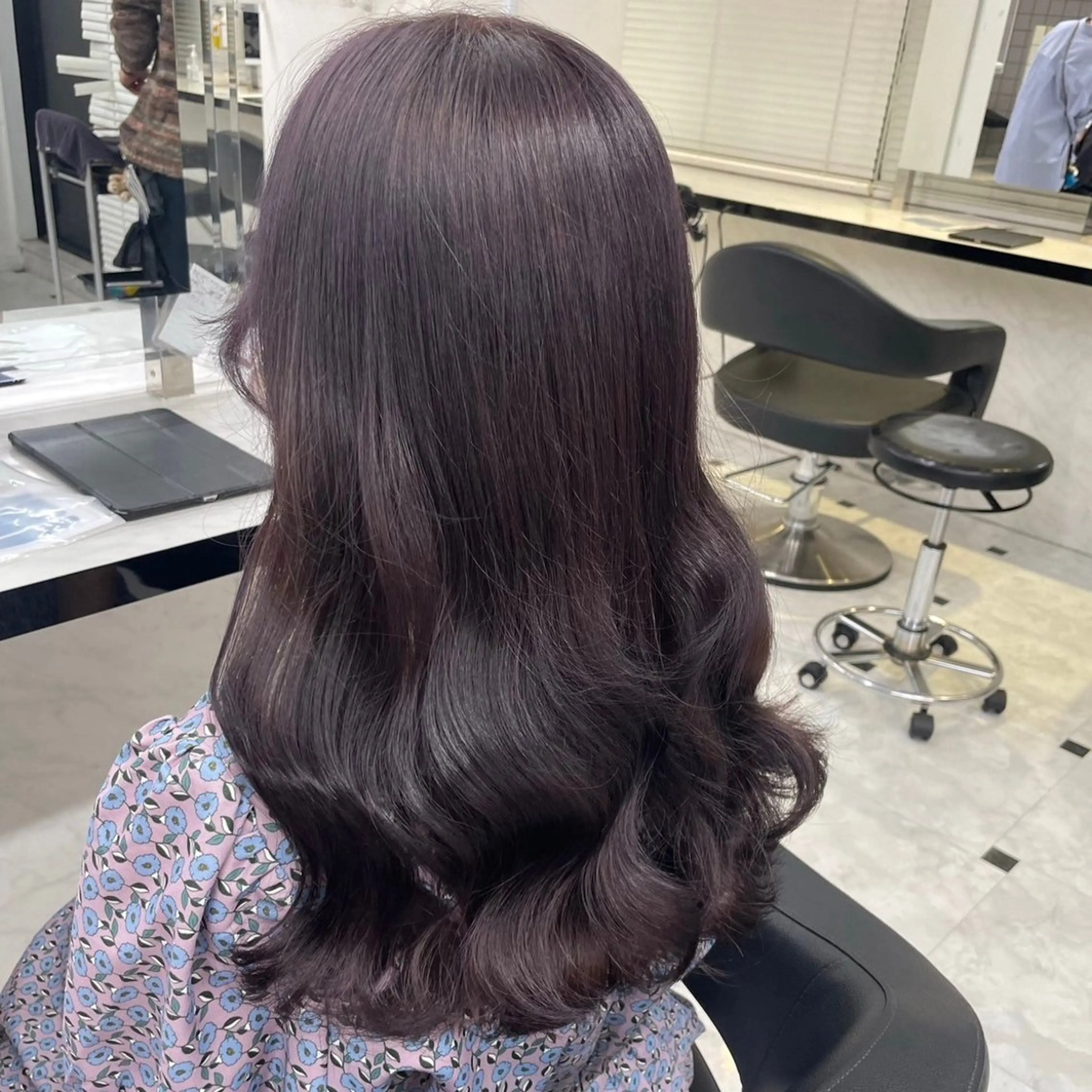 ロング カラー 流行りの透明感カラー ×縮毛矯正🤍ユウのヘアスタイル